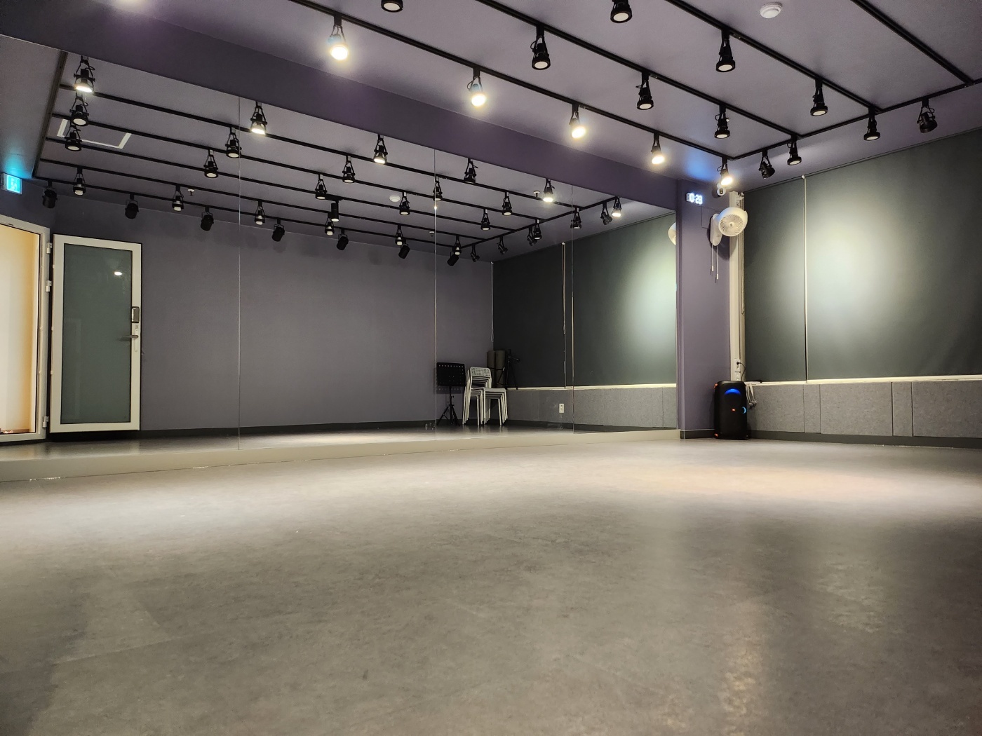 1번째 스튜디오 사진