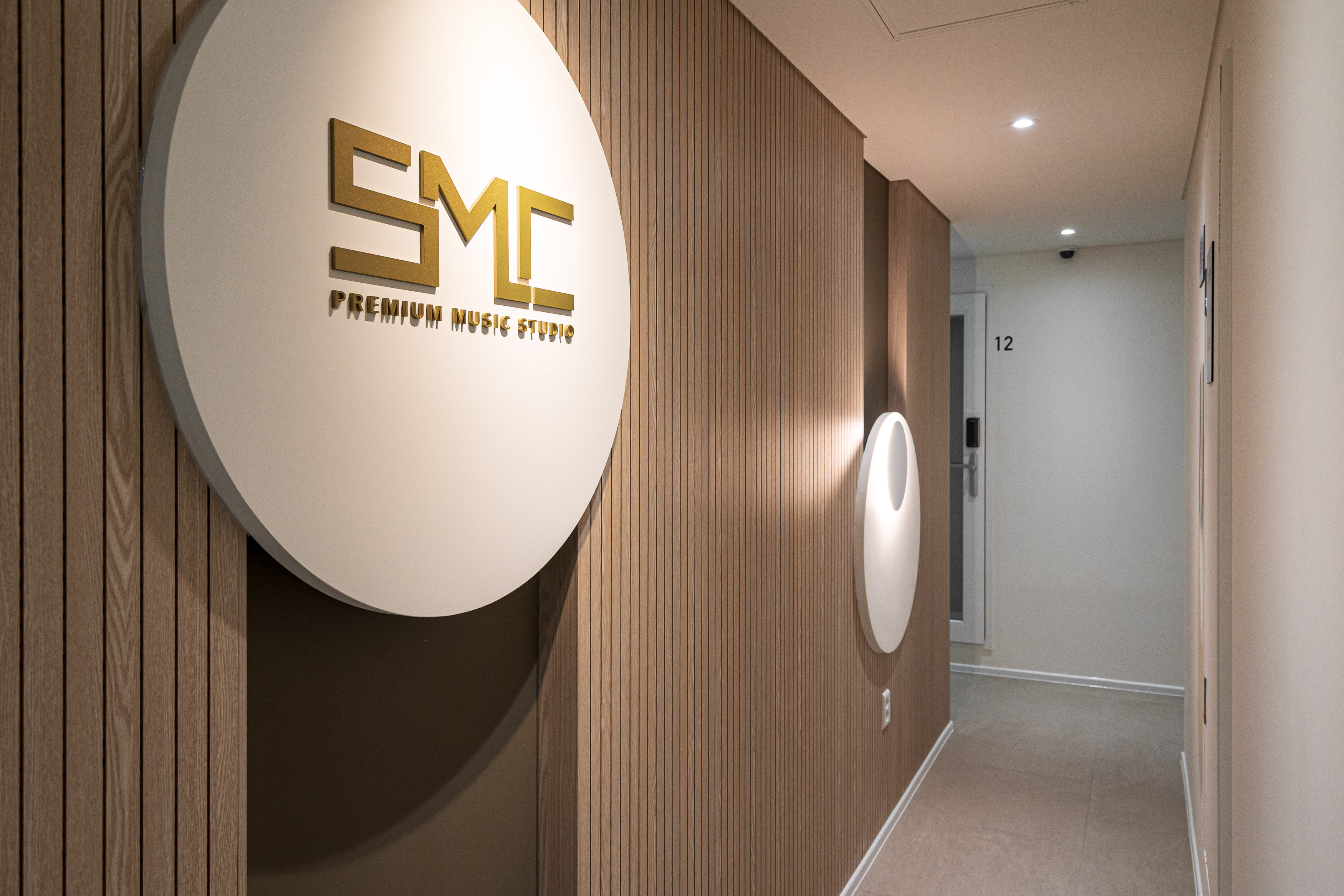 1번째 스튜디오 사진