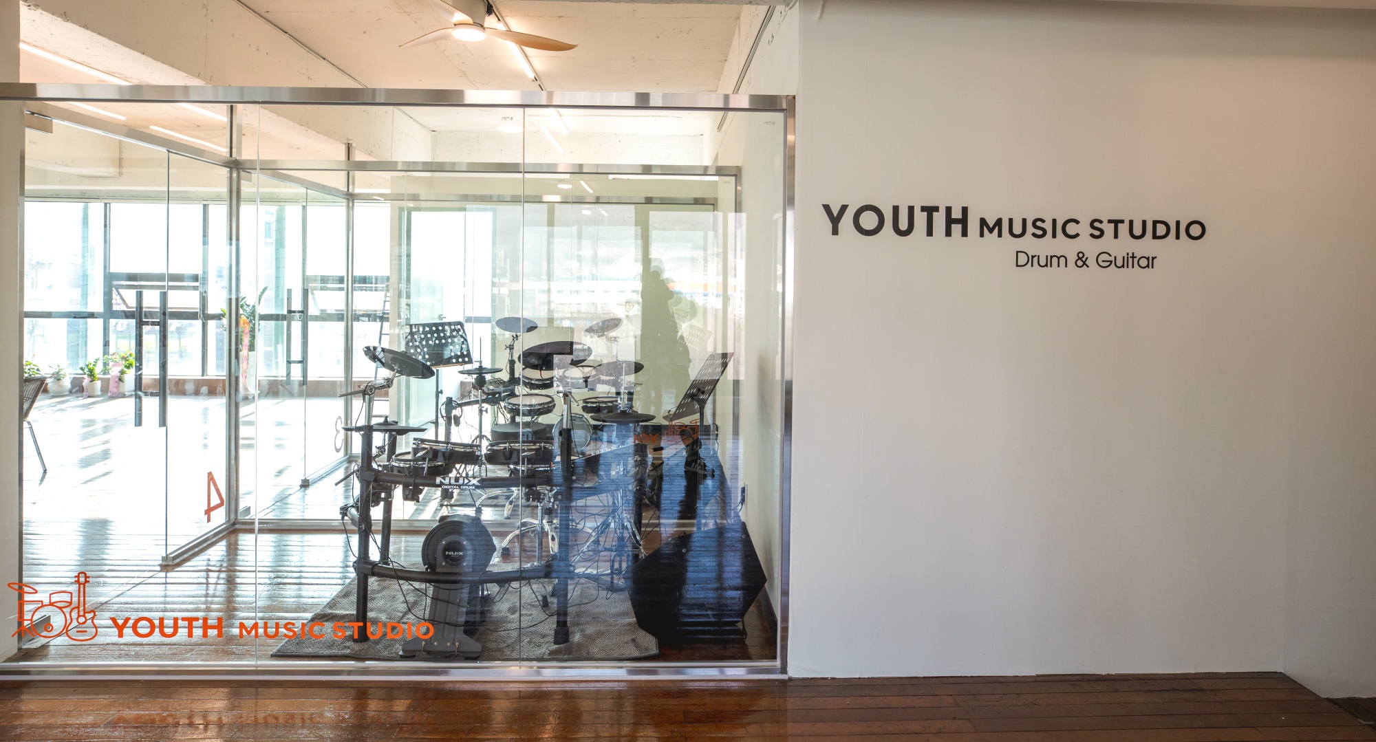 1번째 스튜디오 사진