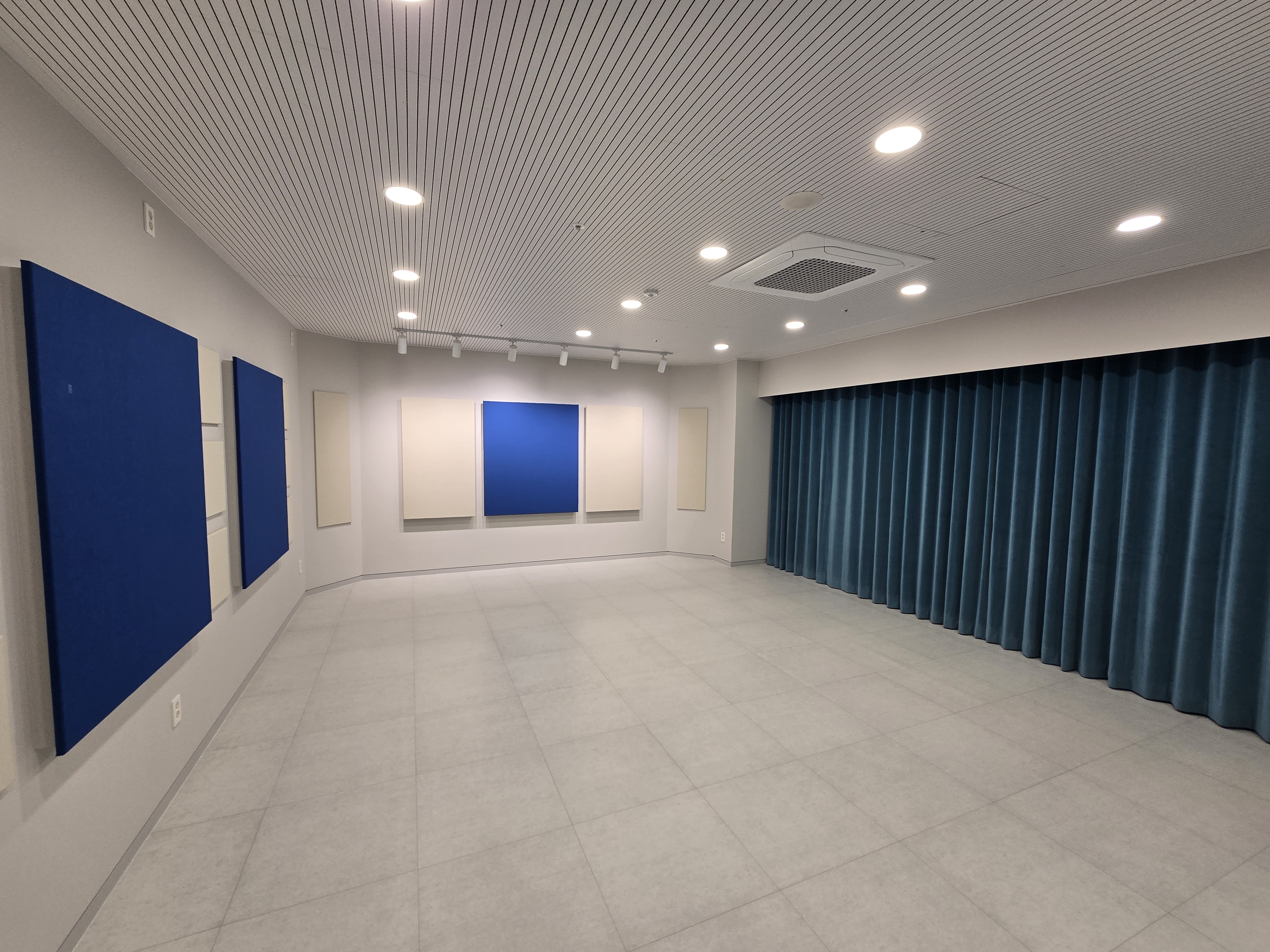 1번째 스튜디오 사진