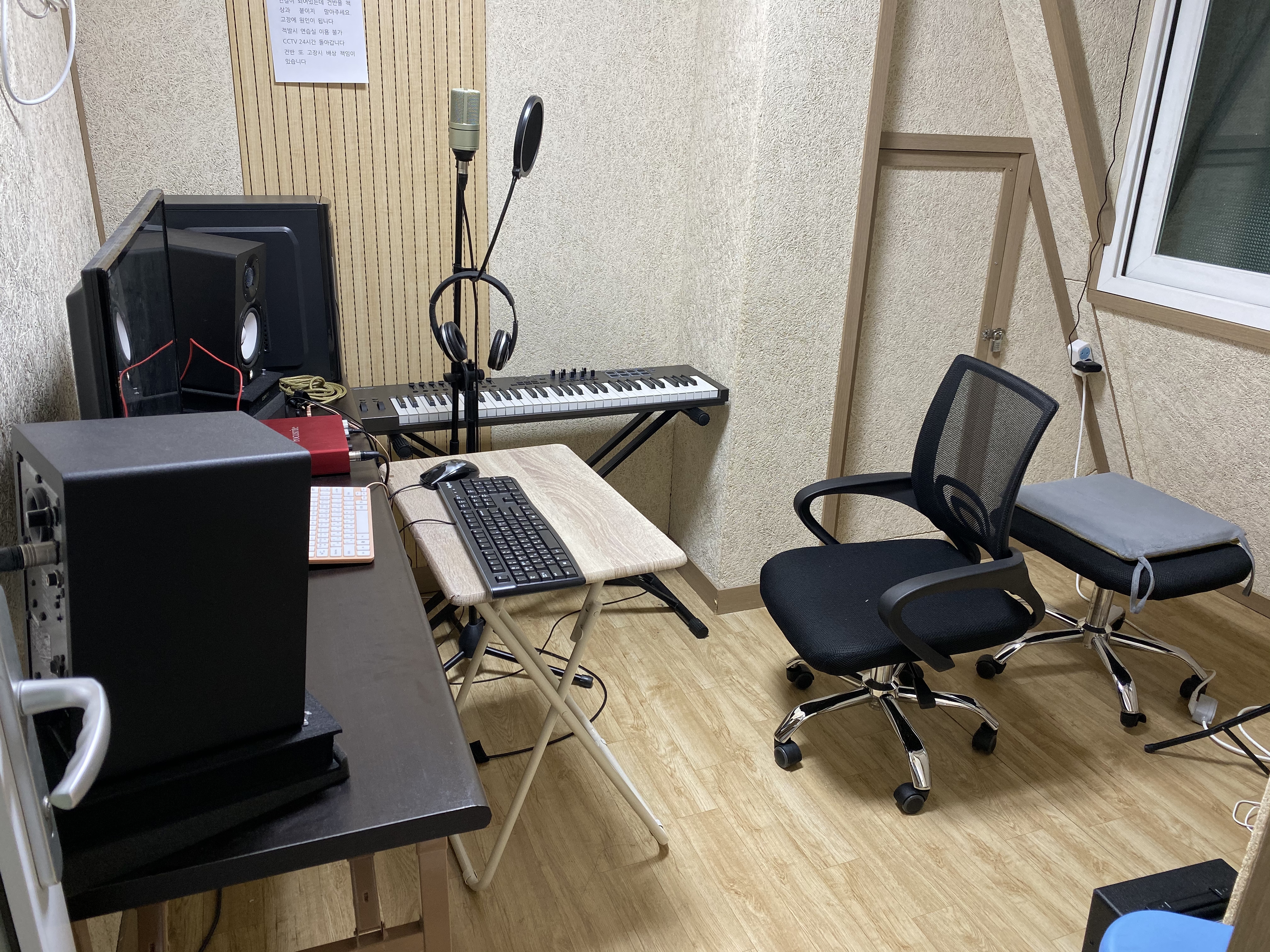 2번째 스튜디오 사진