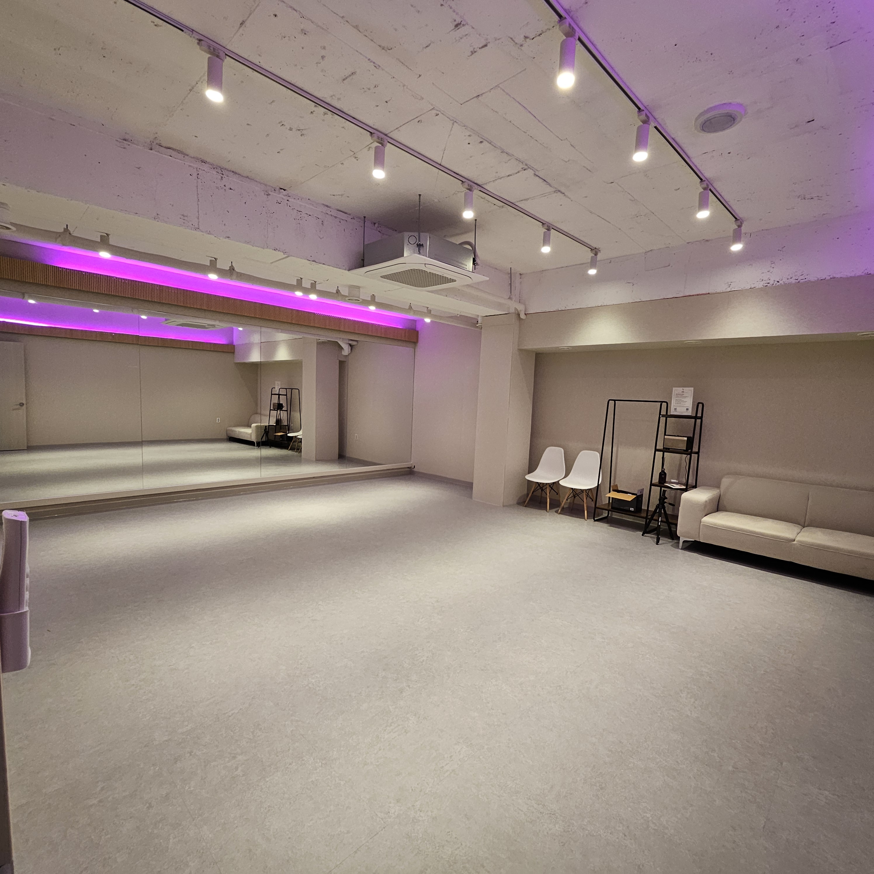 1번째 스튜디오 사진