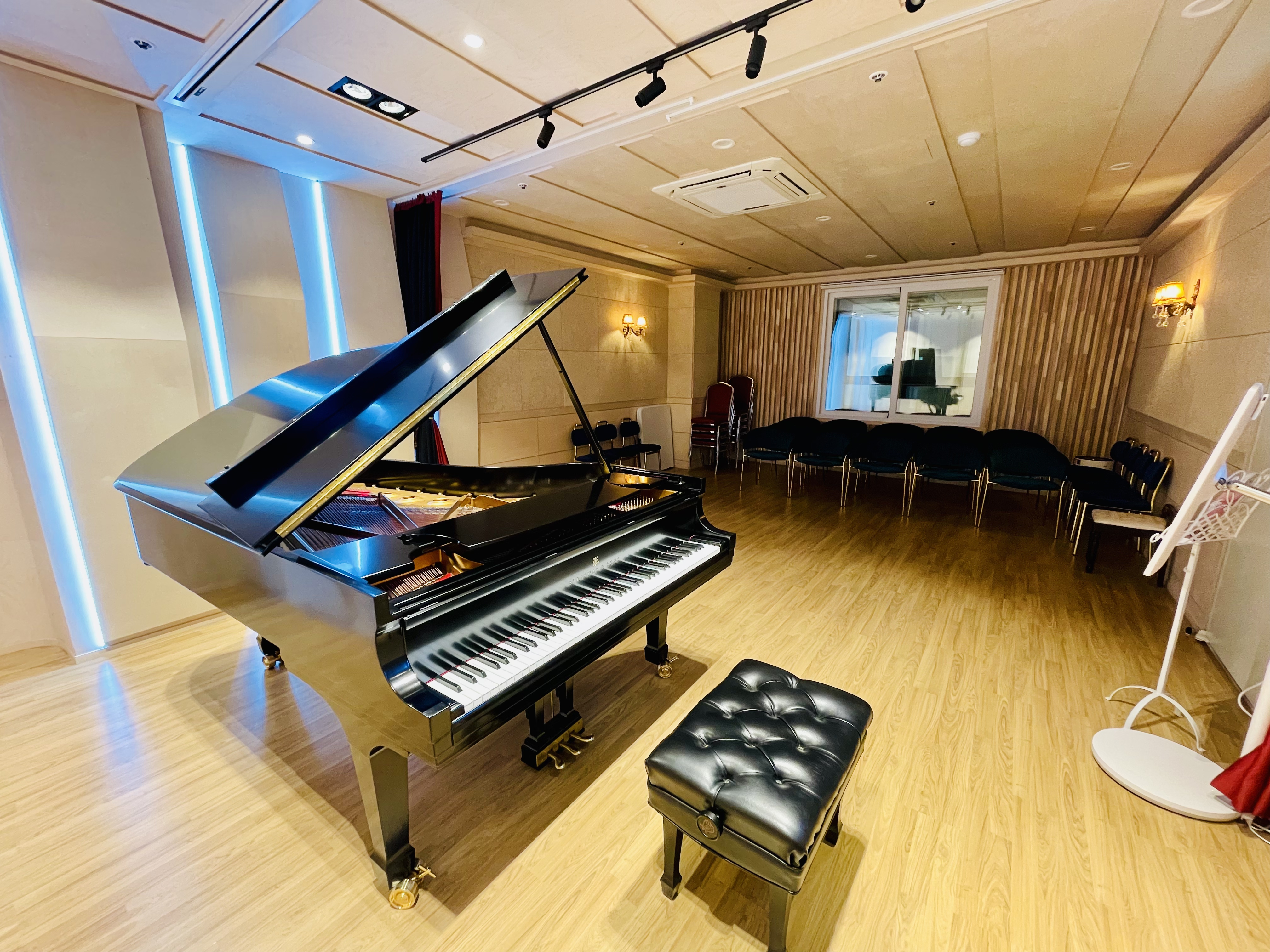 4번째 스튜디오 사진