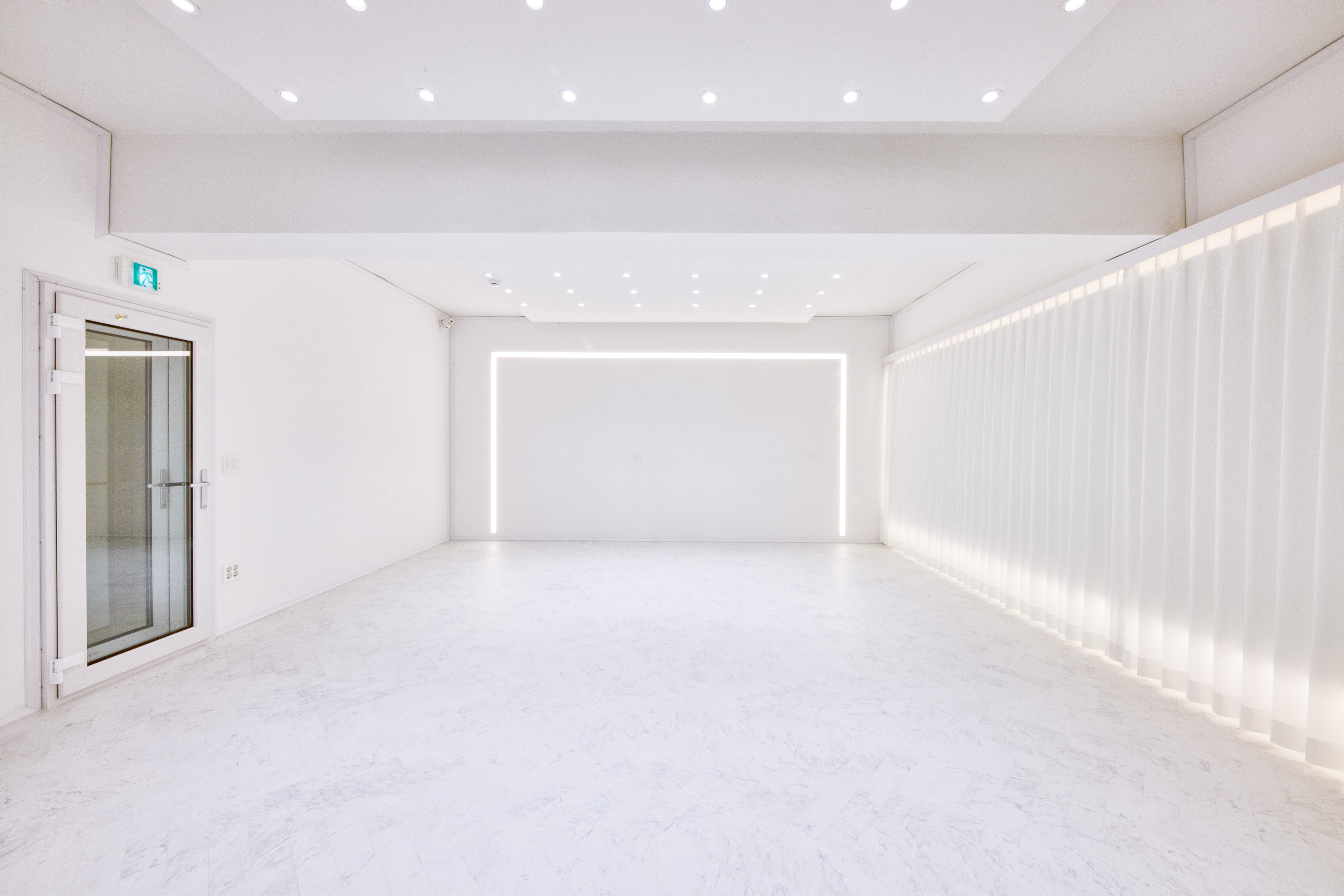 3번째 스튜디오 사진