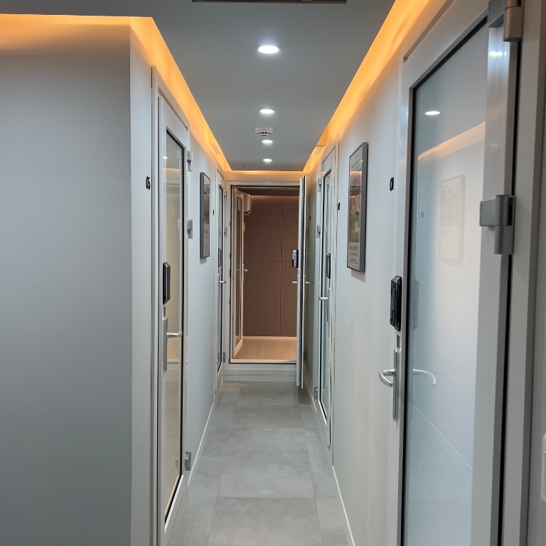 1번째 스튜디오 사진