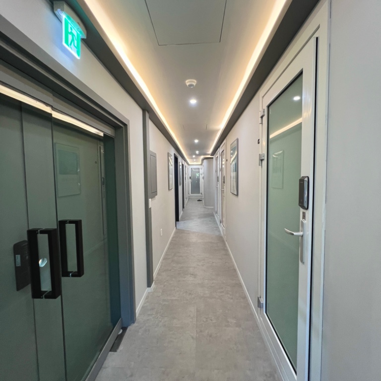 4번째 스튜디오 사진