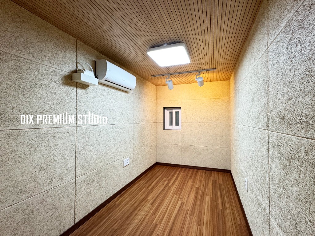 4번째 스튜디오 사진