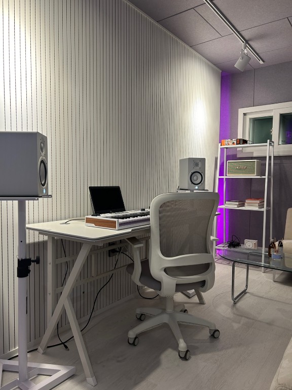 4번째 스튜디오 사진