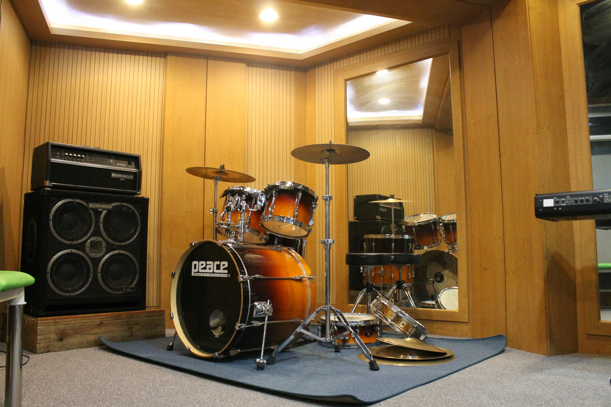 1번째 스튜디오 사진