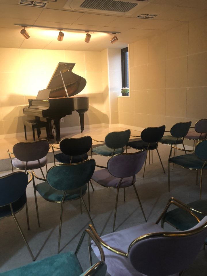 3번째 스튜디오 사진