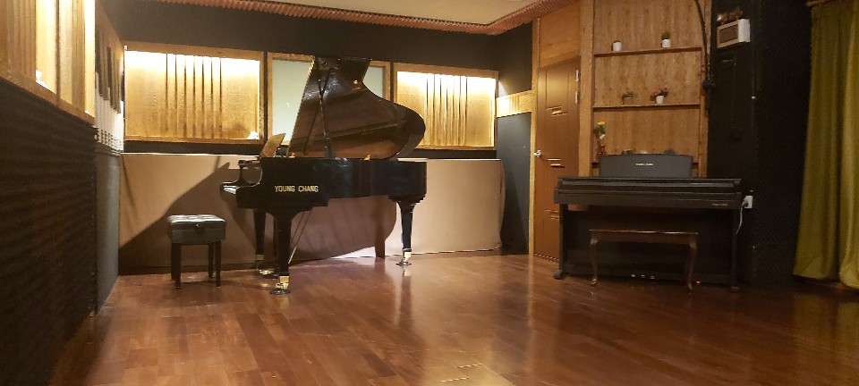 1번째 스튜디오 사진