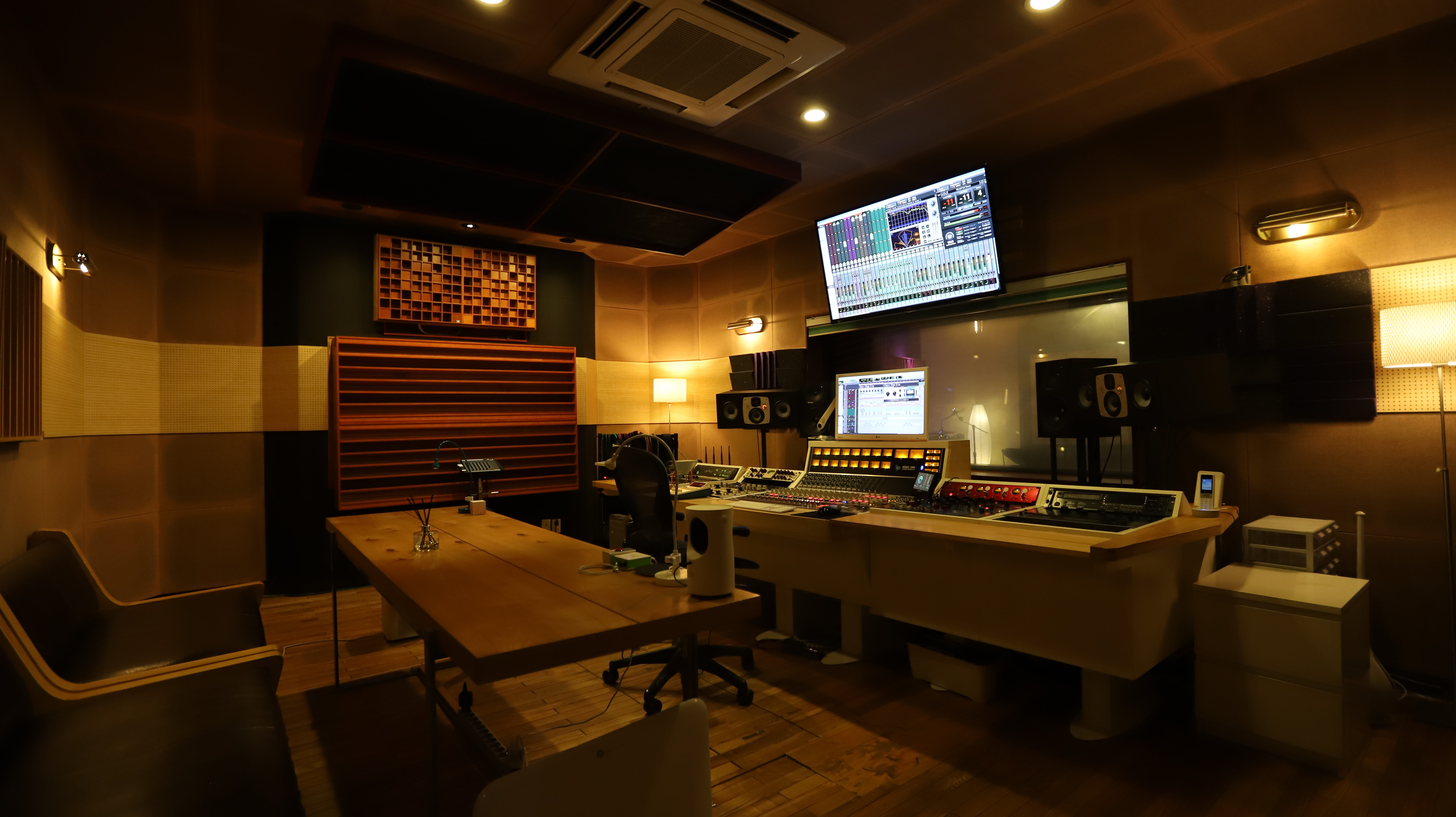 1번째 스튜디오 사진