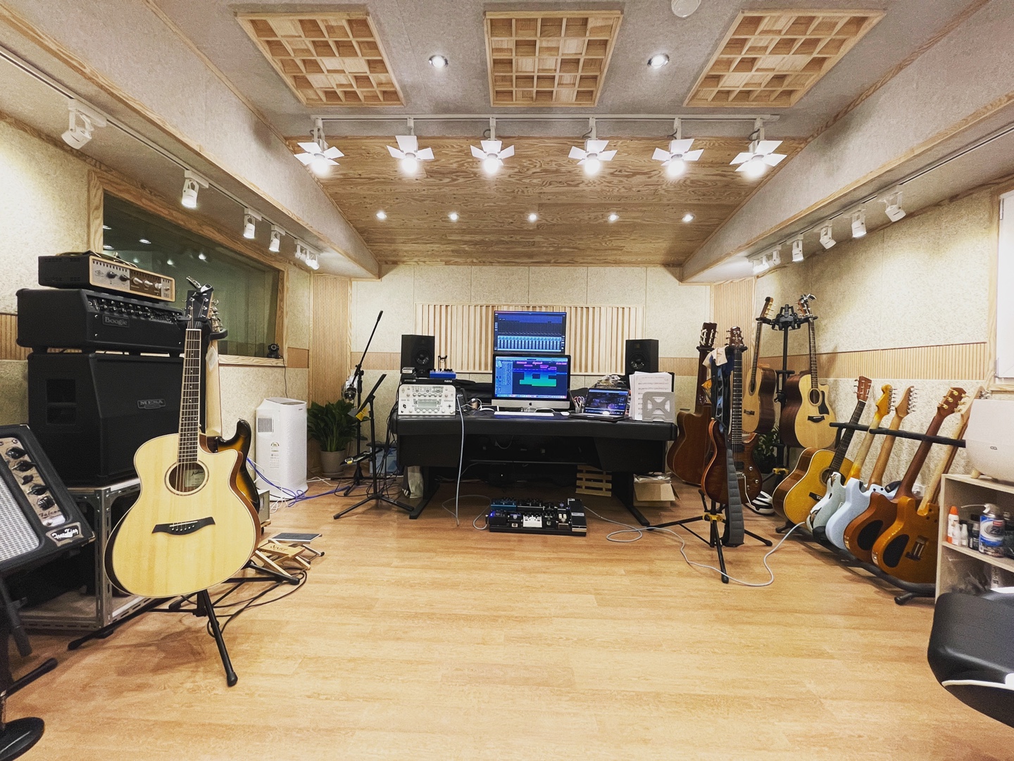 1번째 스튜디오 사진