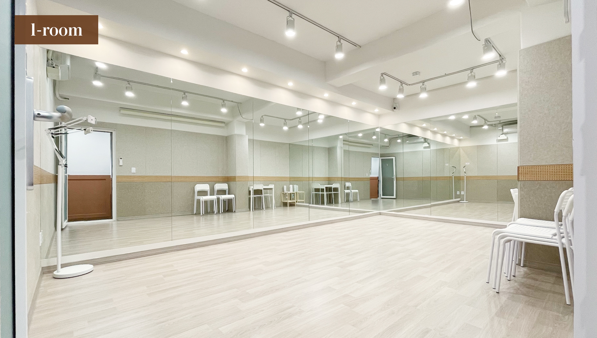 1번째 스튜디오 사진