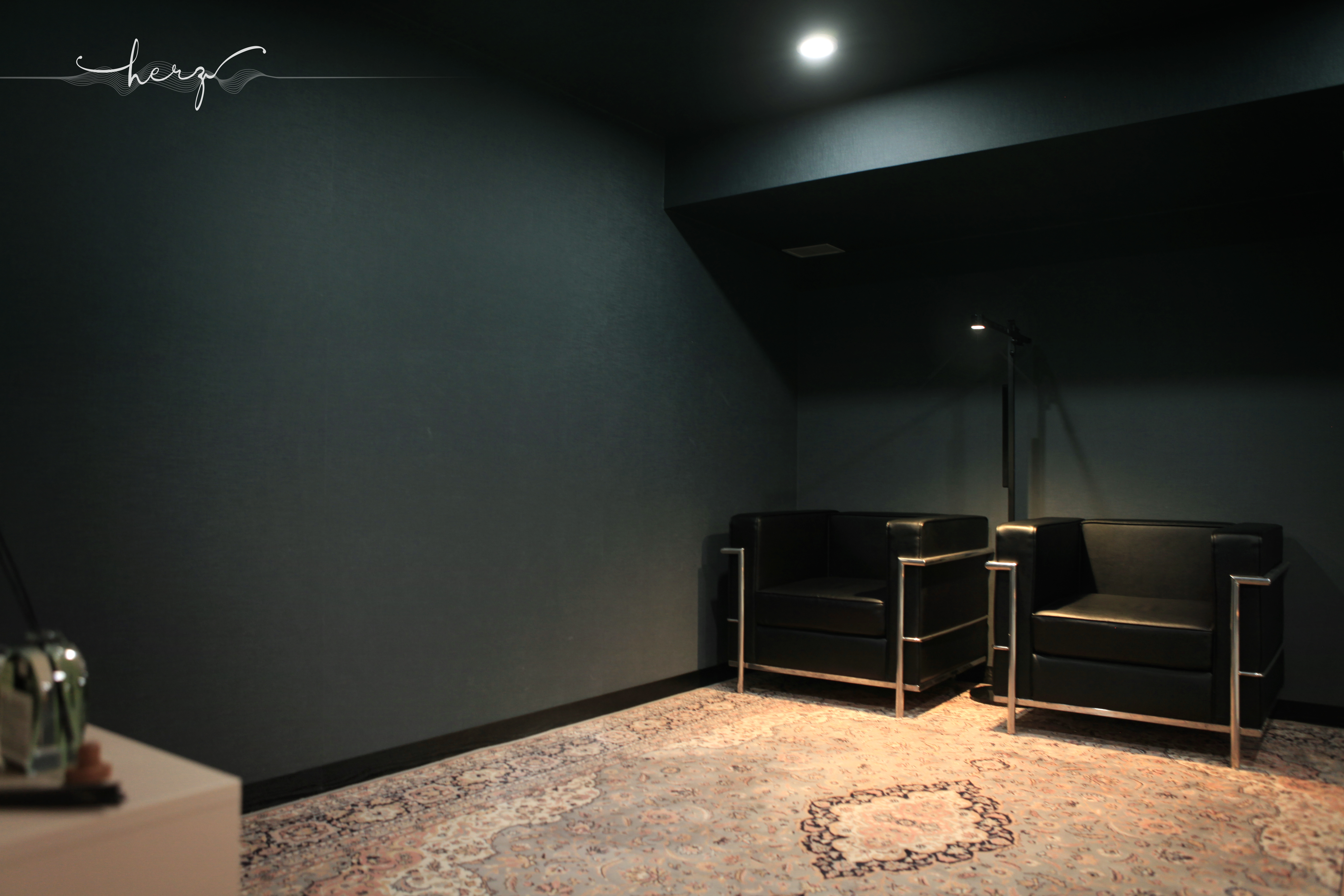 4번째 스튜디오 사진