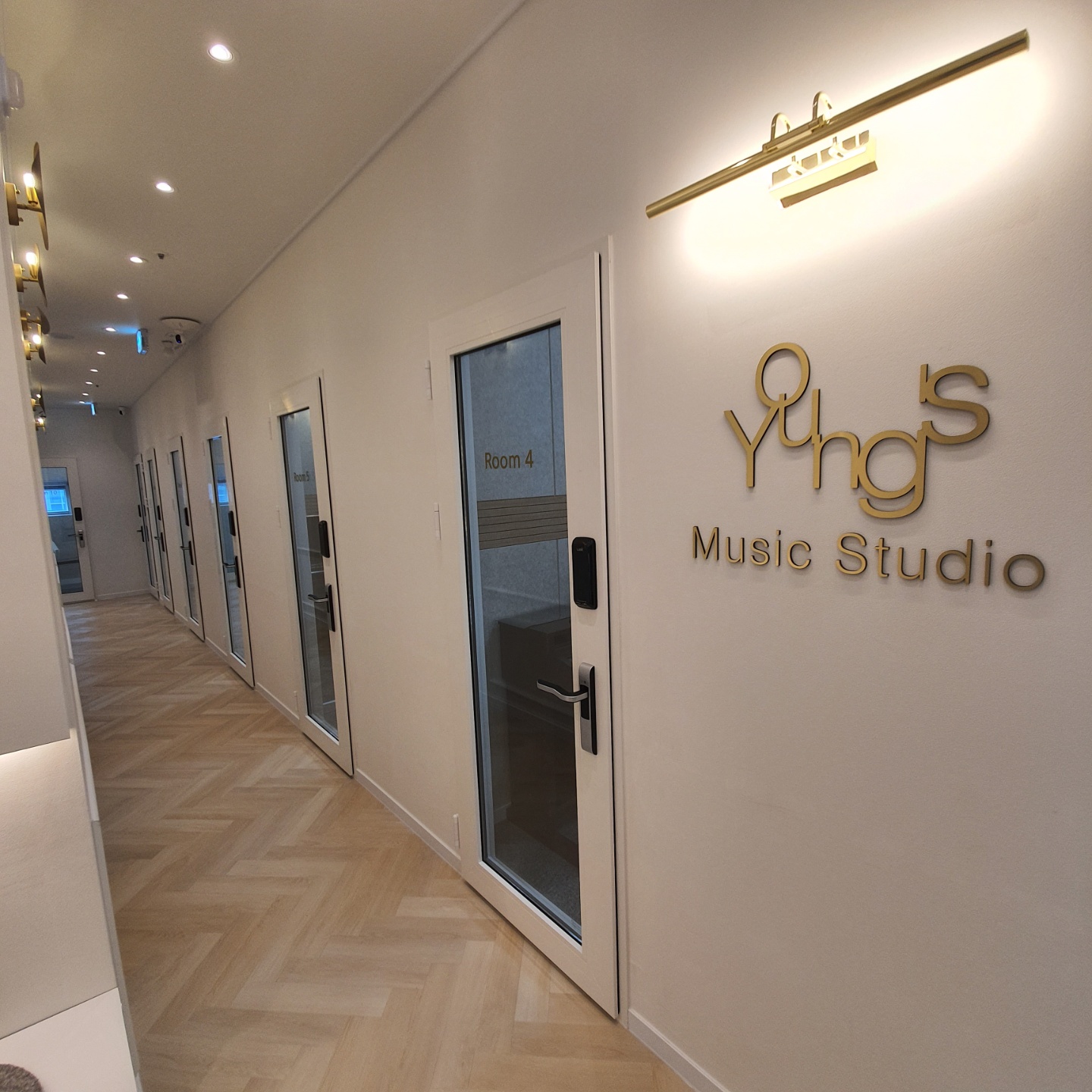 1번째 스튜디오 사진