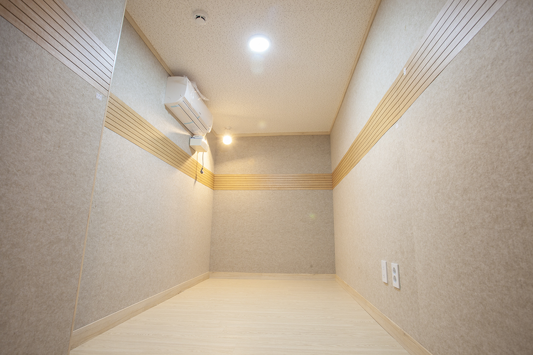 4번째 스튜디오 사진