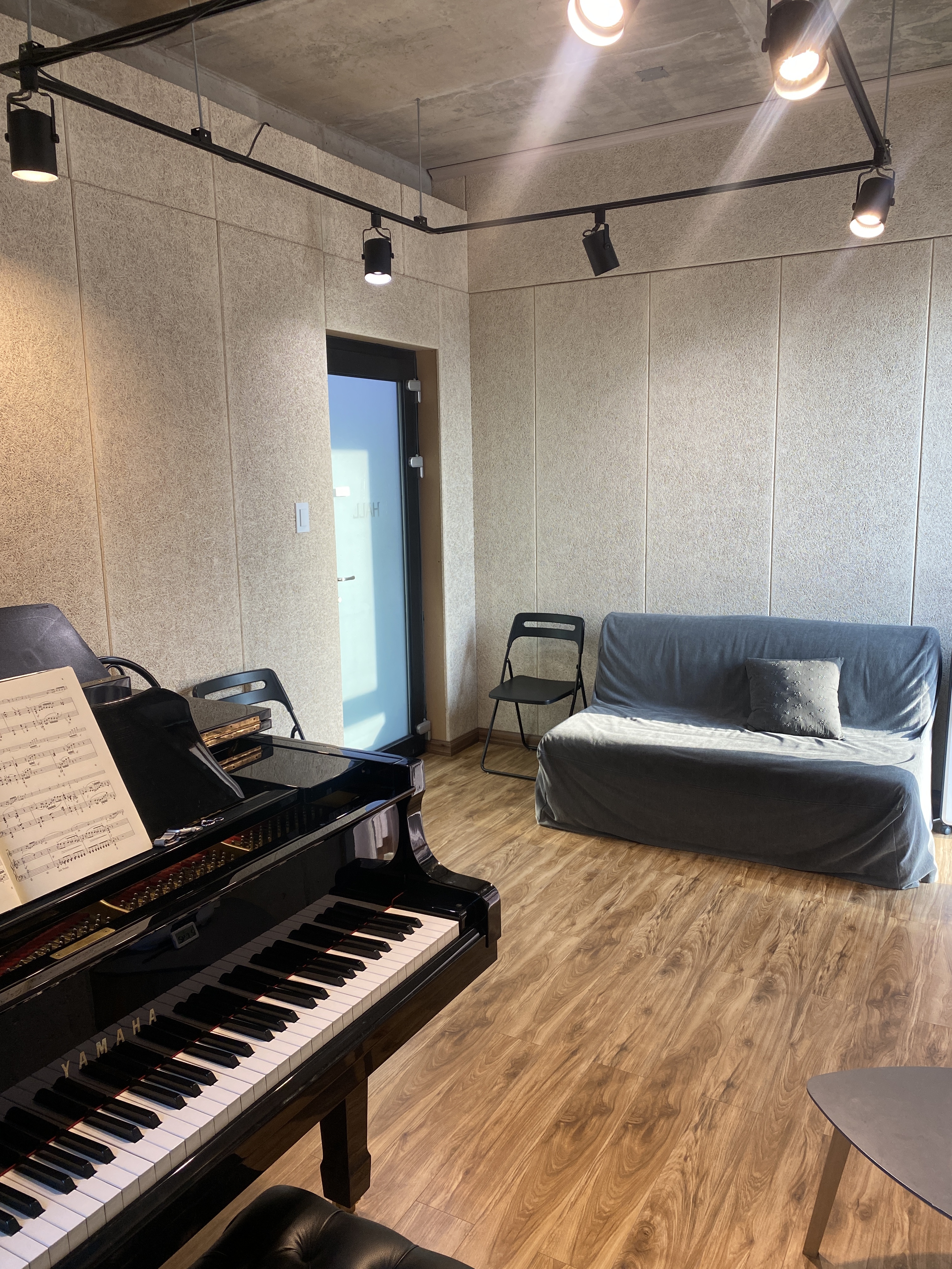 4번째 스튜디오 사진