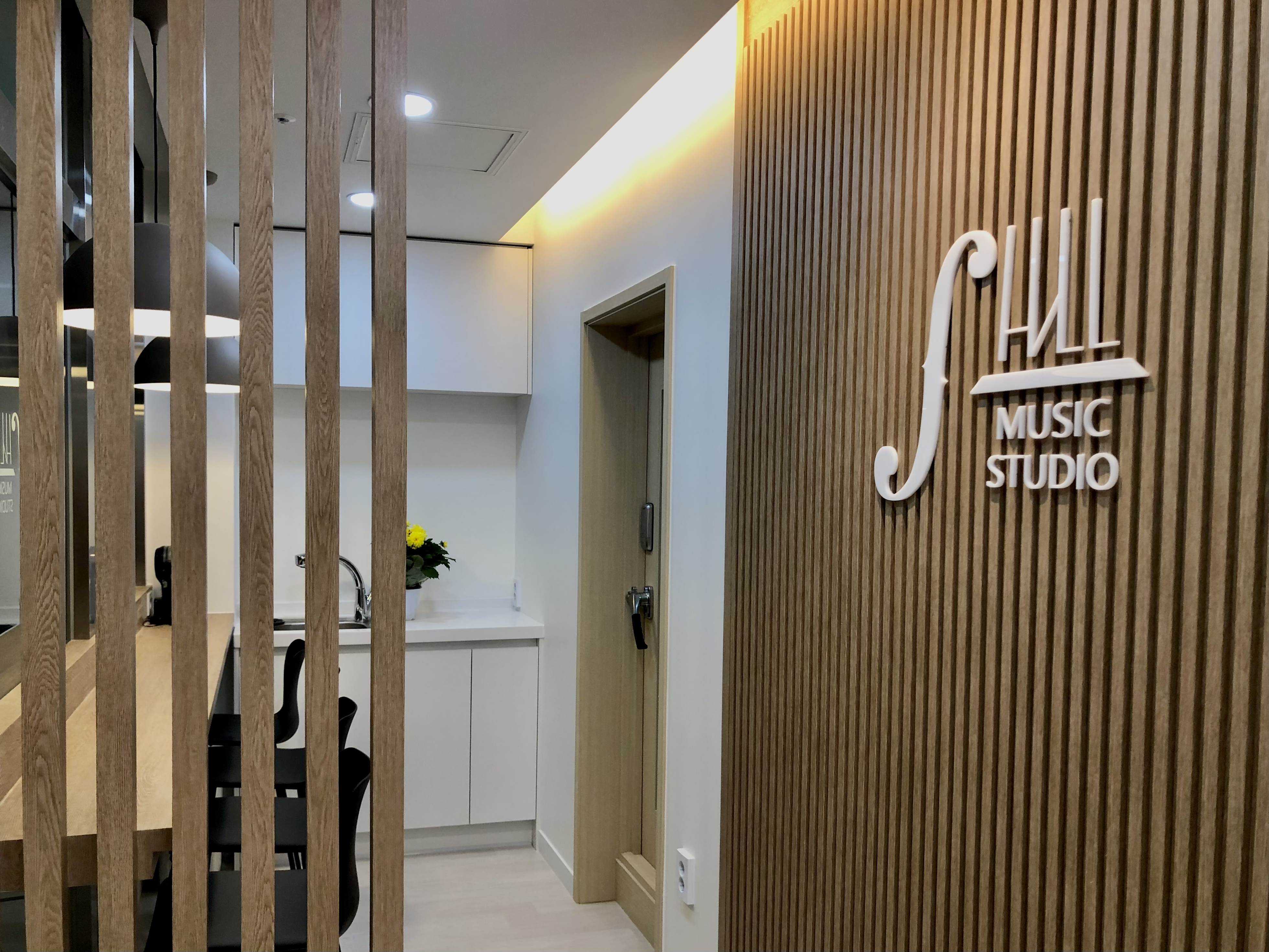 4번째 스튜디오 사진