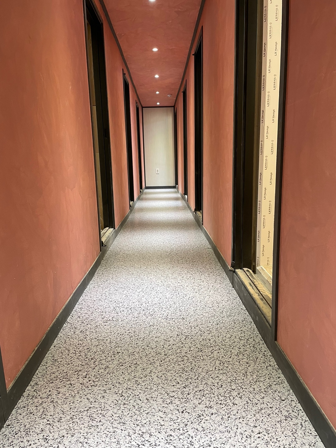 1번째 스튜디오 사진