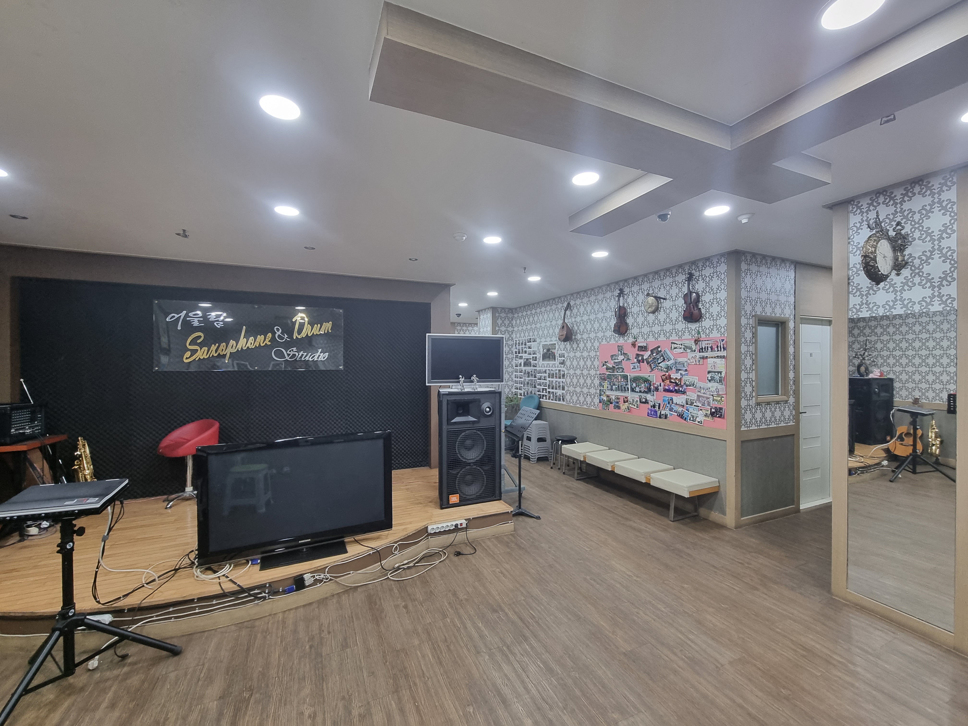 1번째 스튜디오 사진