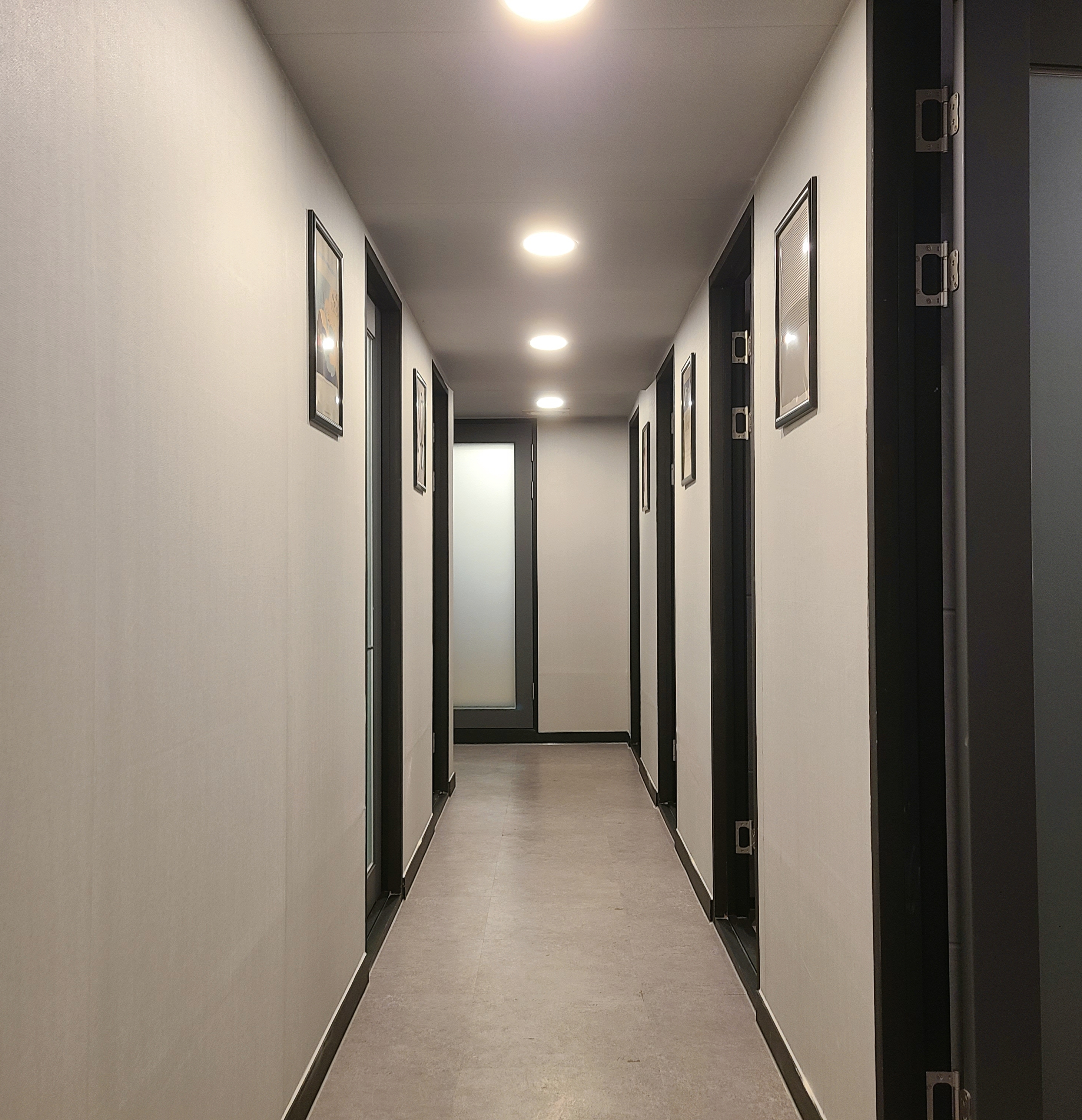 1번째 스튜디오 사진