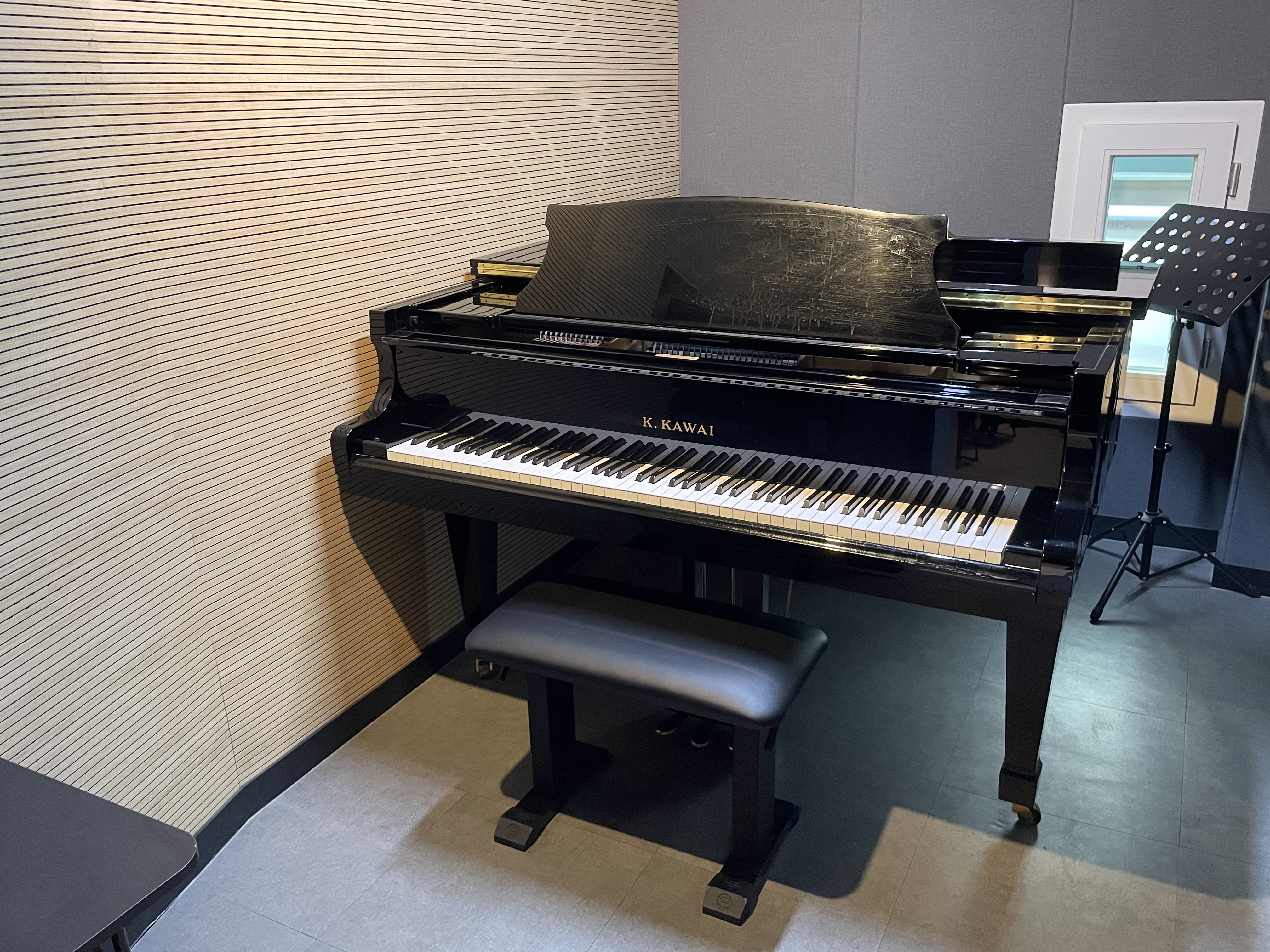 4번째 스튜디오 사진