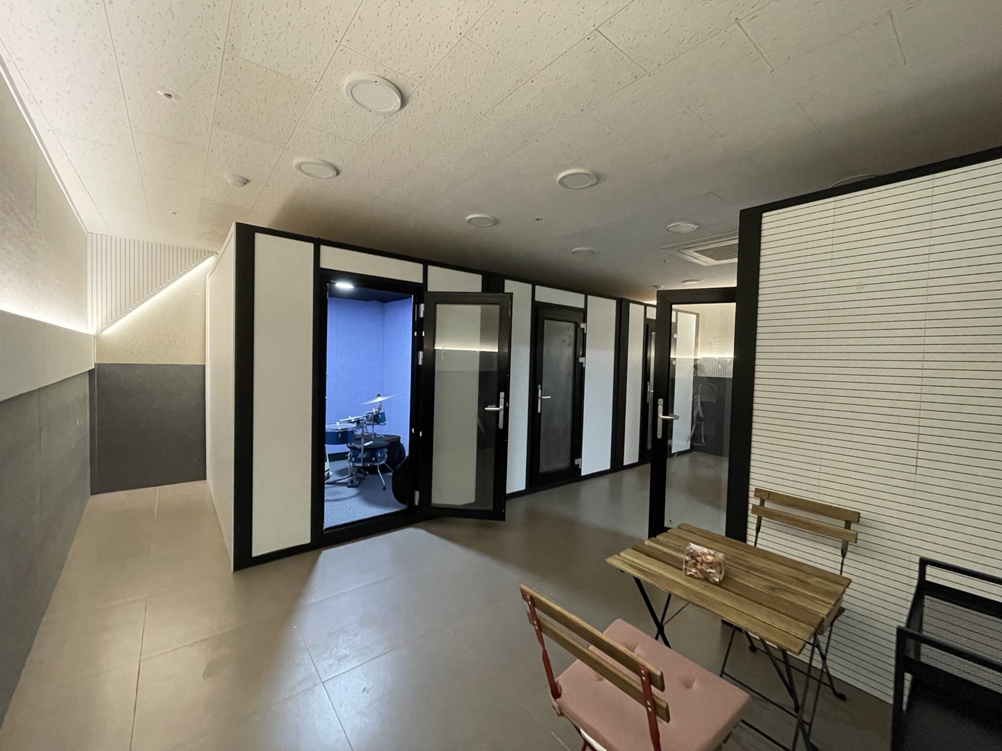 3번째 스튜디오 사진