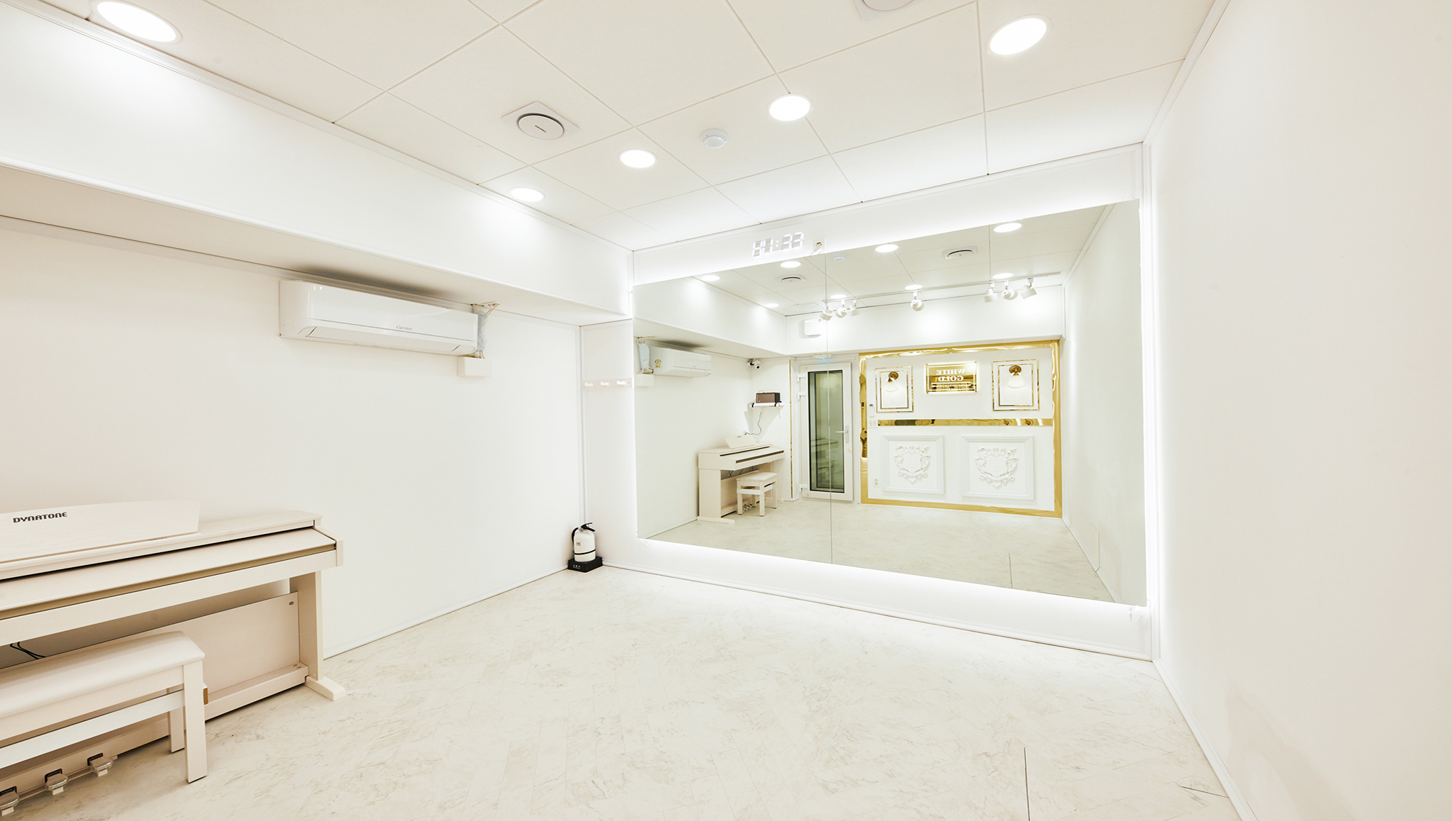 1번째 스튜디오 사진