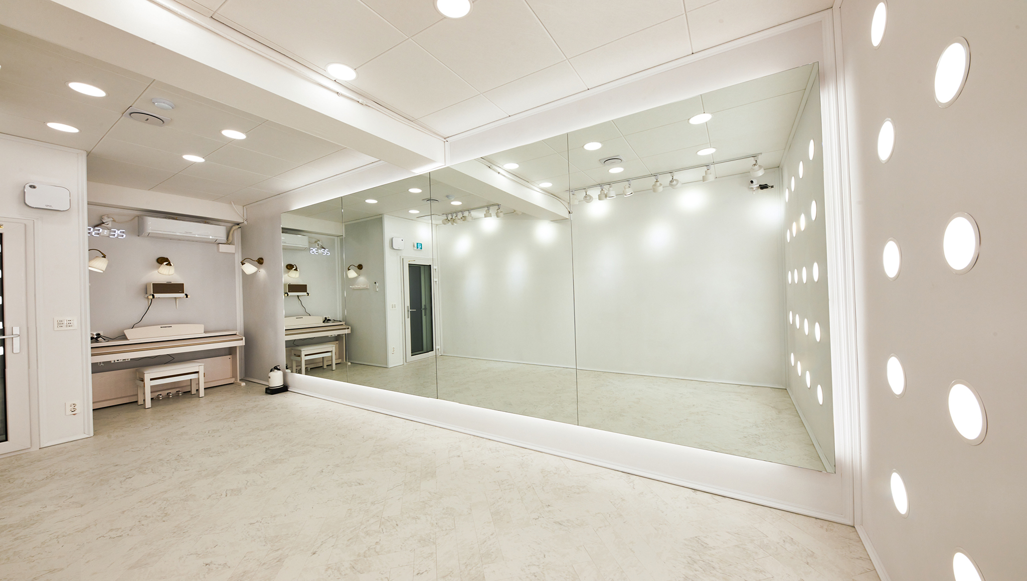 2번째 스튜디오 사진