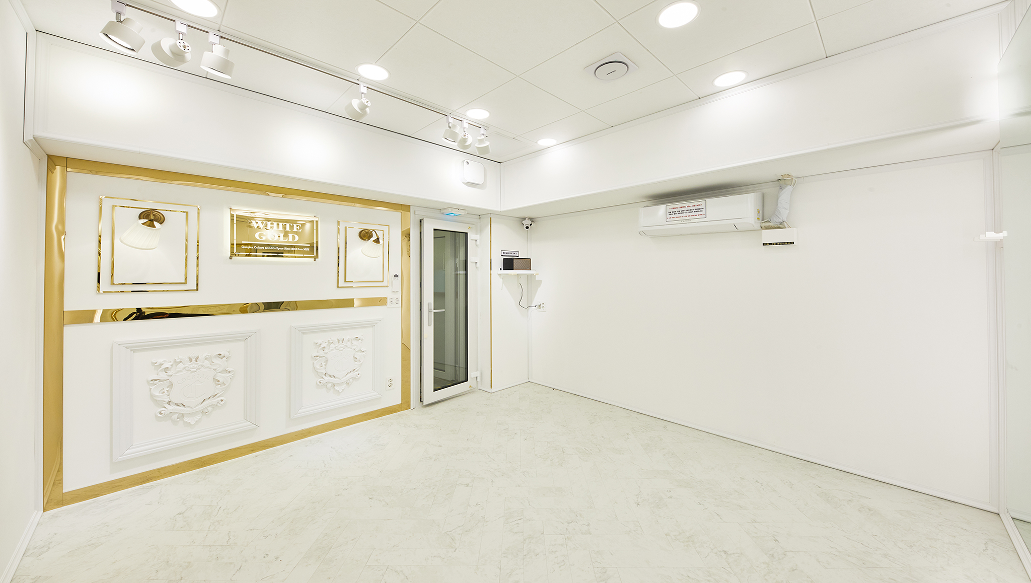 2번째 스튜디오 사진