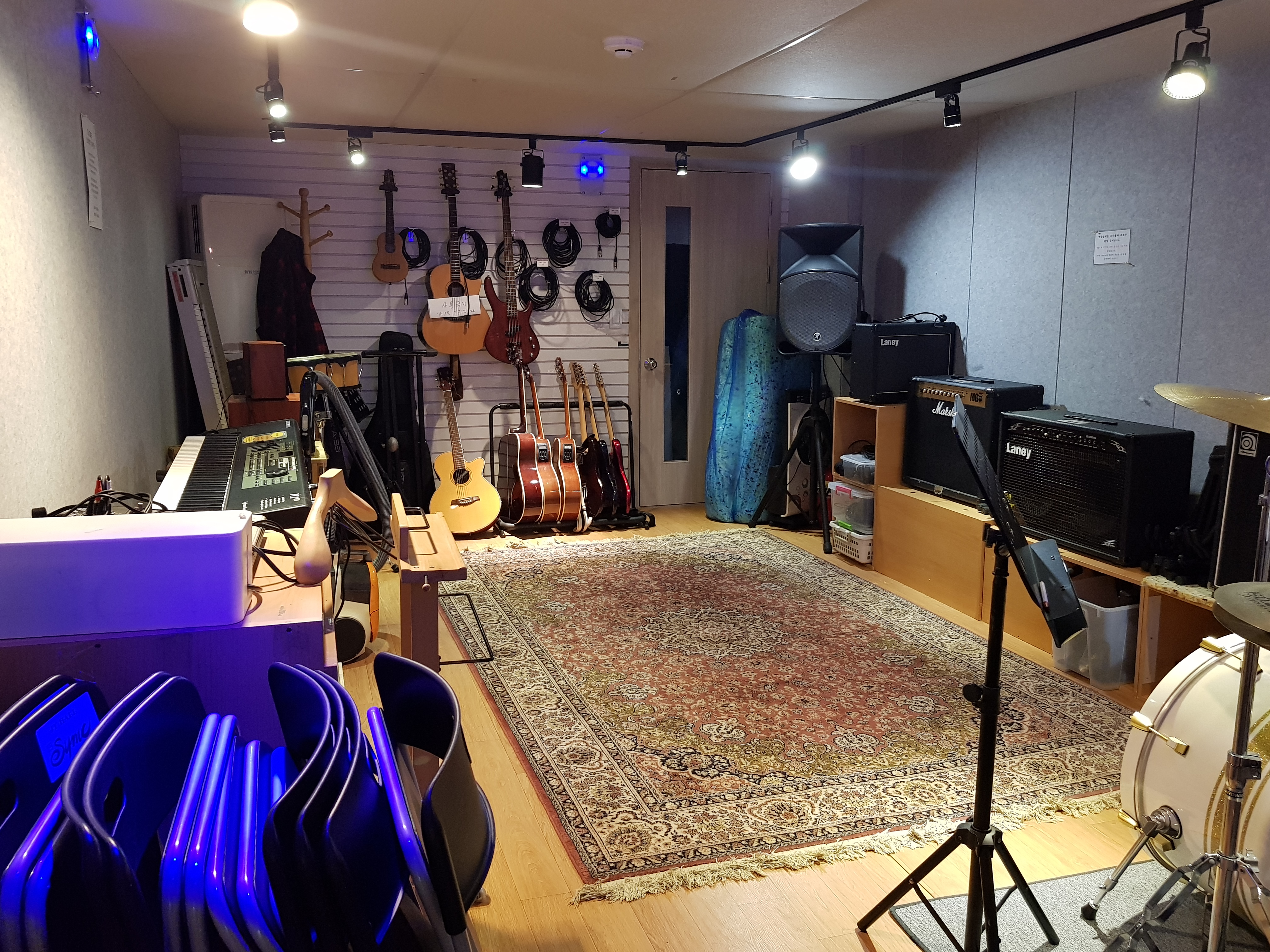 1번째 스튜디오 사진