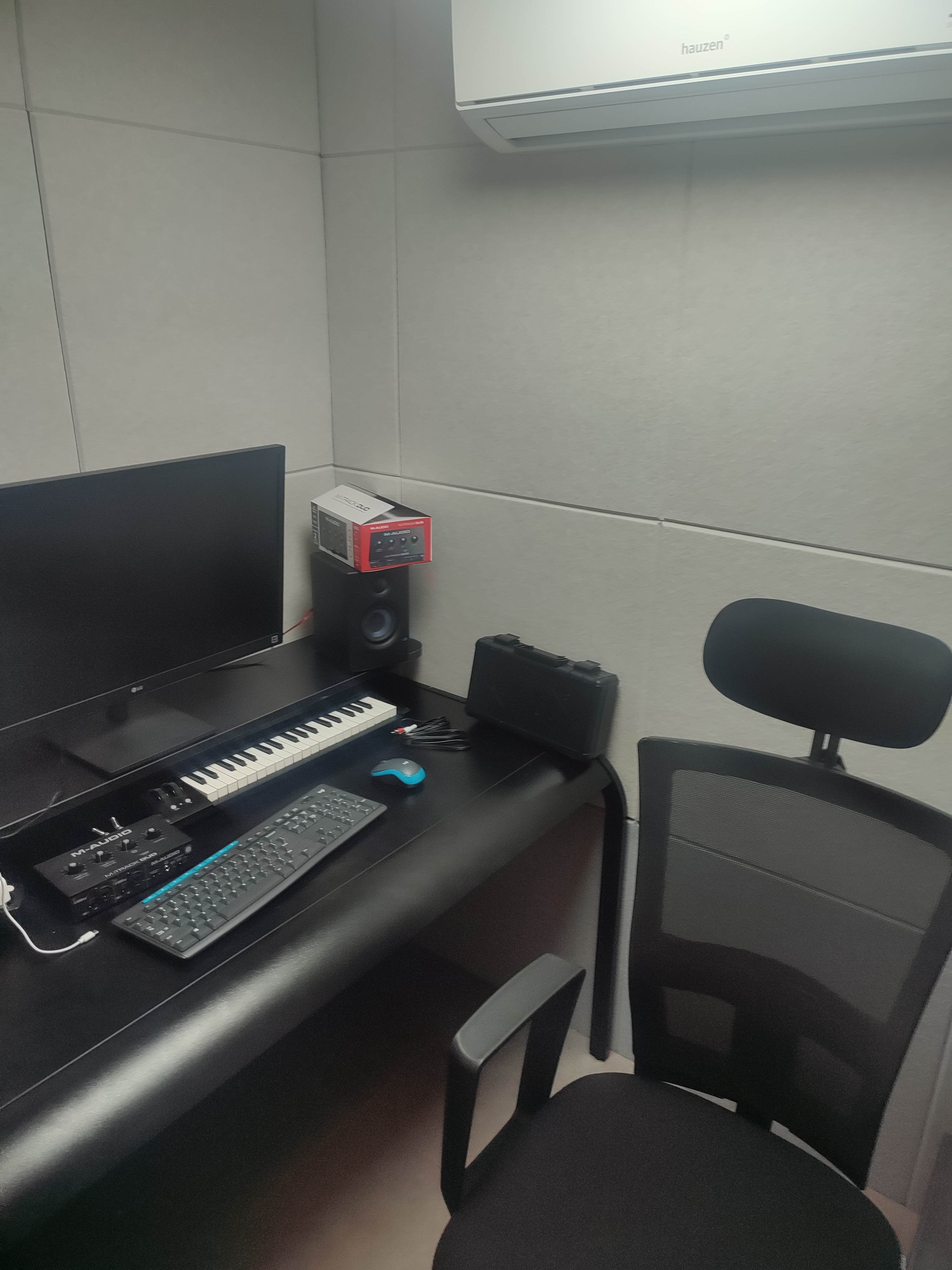 1번째 스튜디오 사진