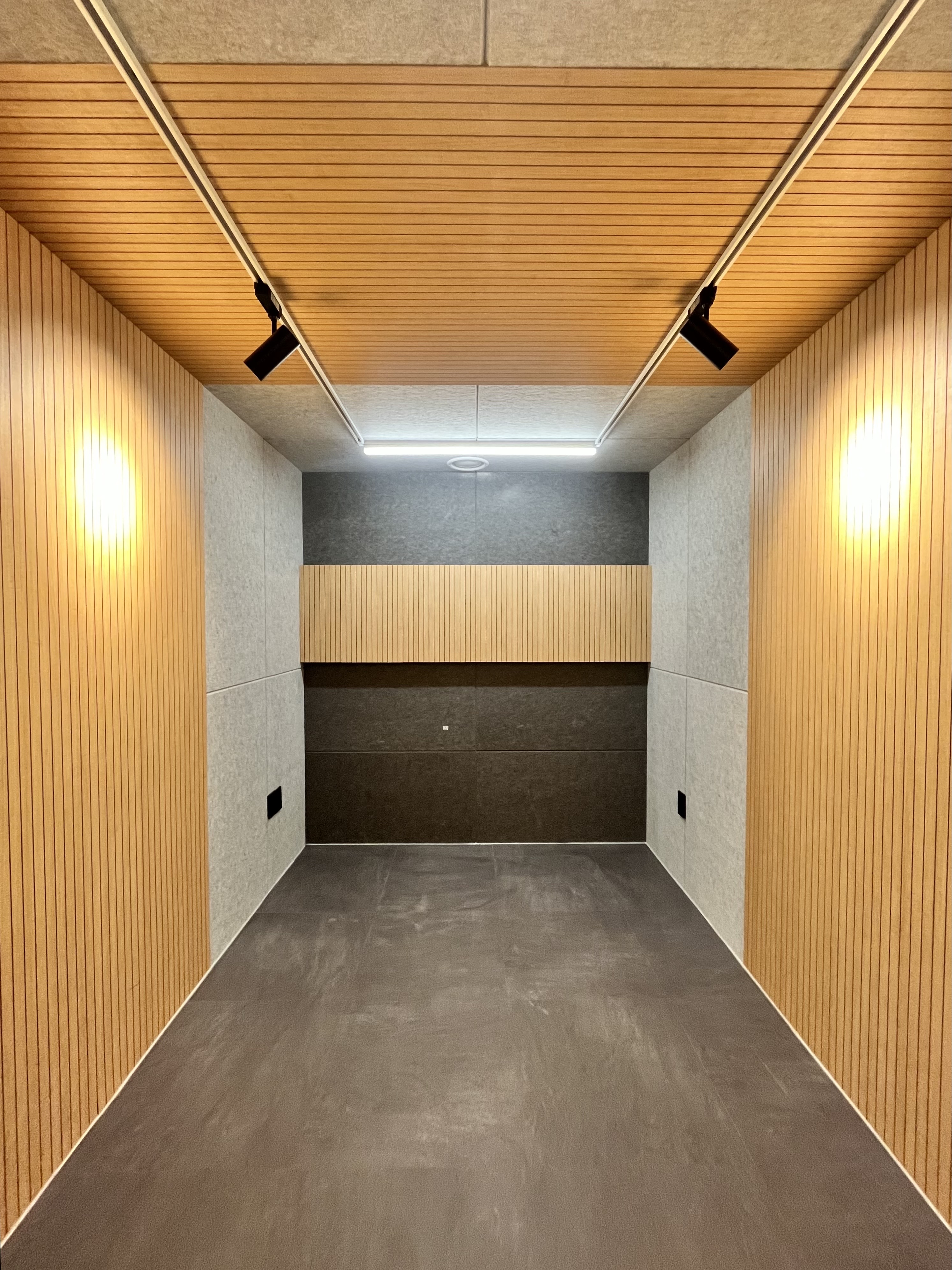 1번째 스튜디오 사진