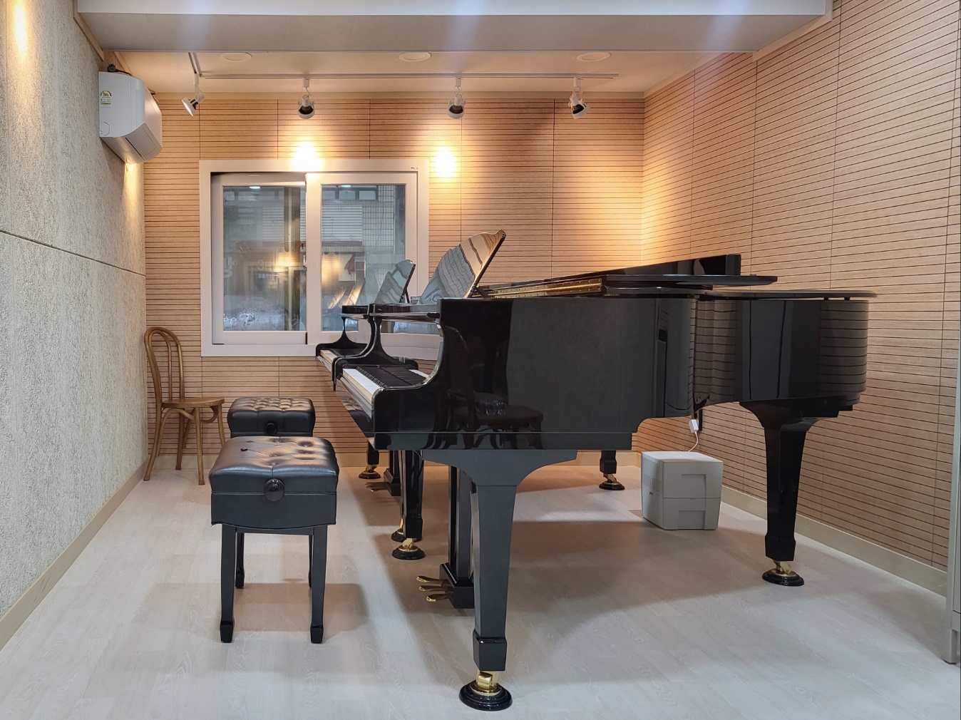 3번째 스튜디오 사진