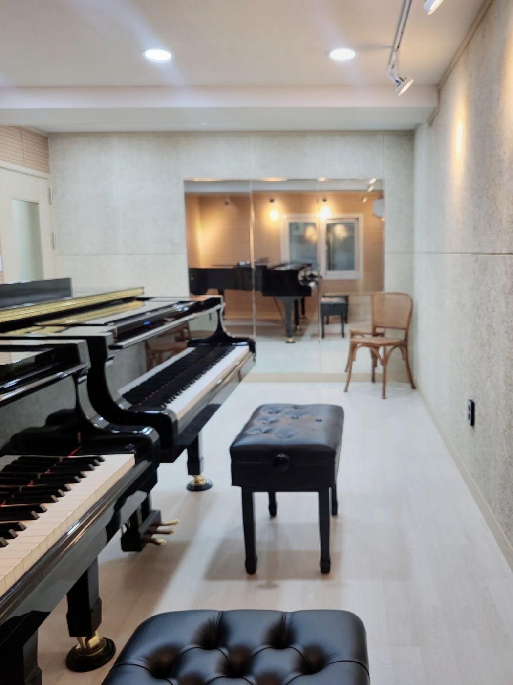 1번째 스튜디오 사진