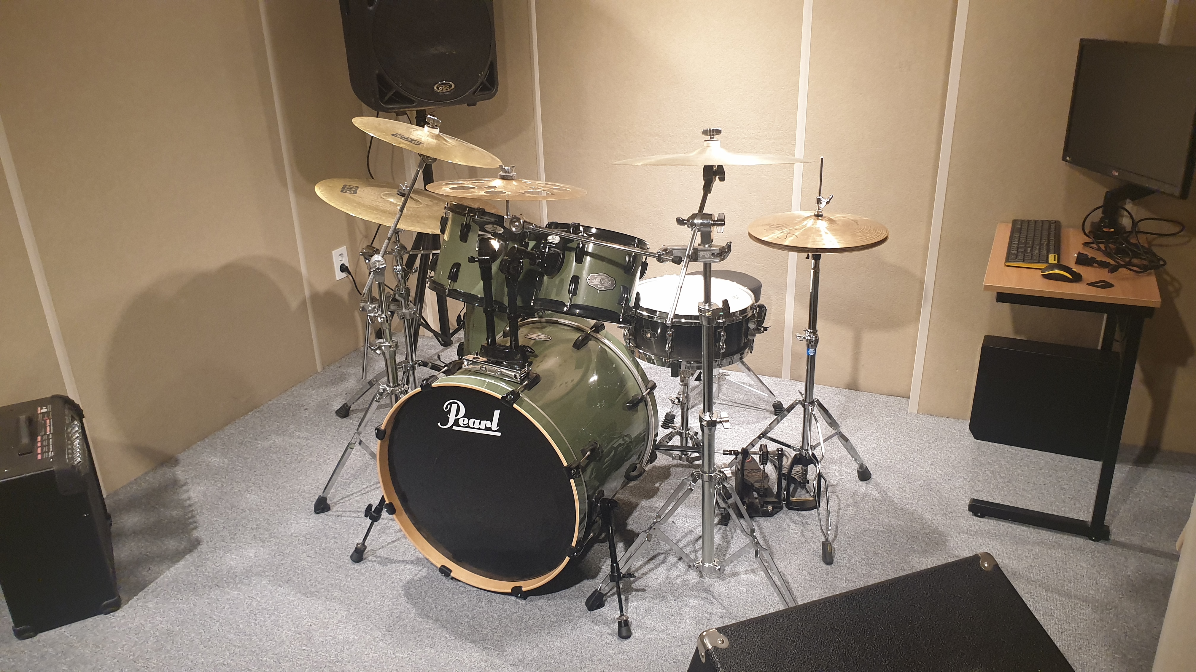 1번째 스튜디오 사진