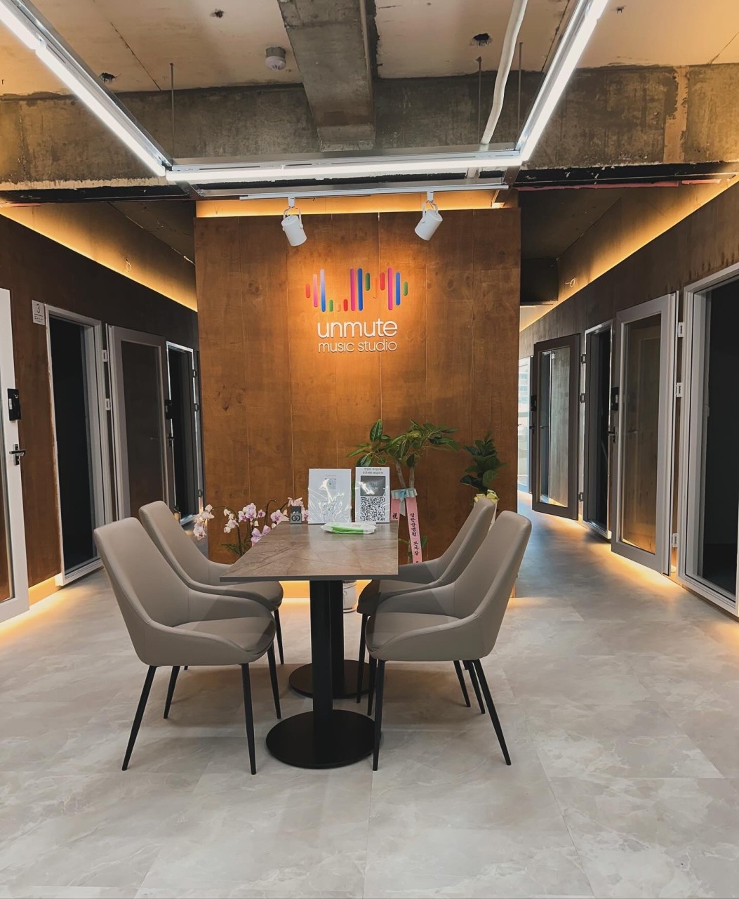 1번째 스튜디오 사진