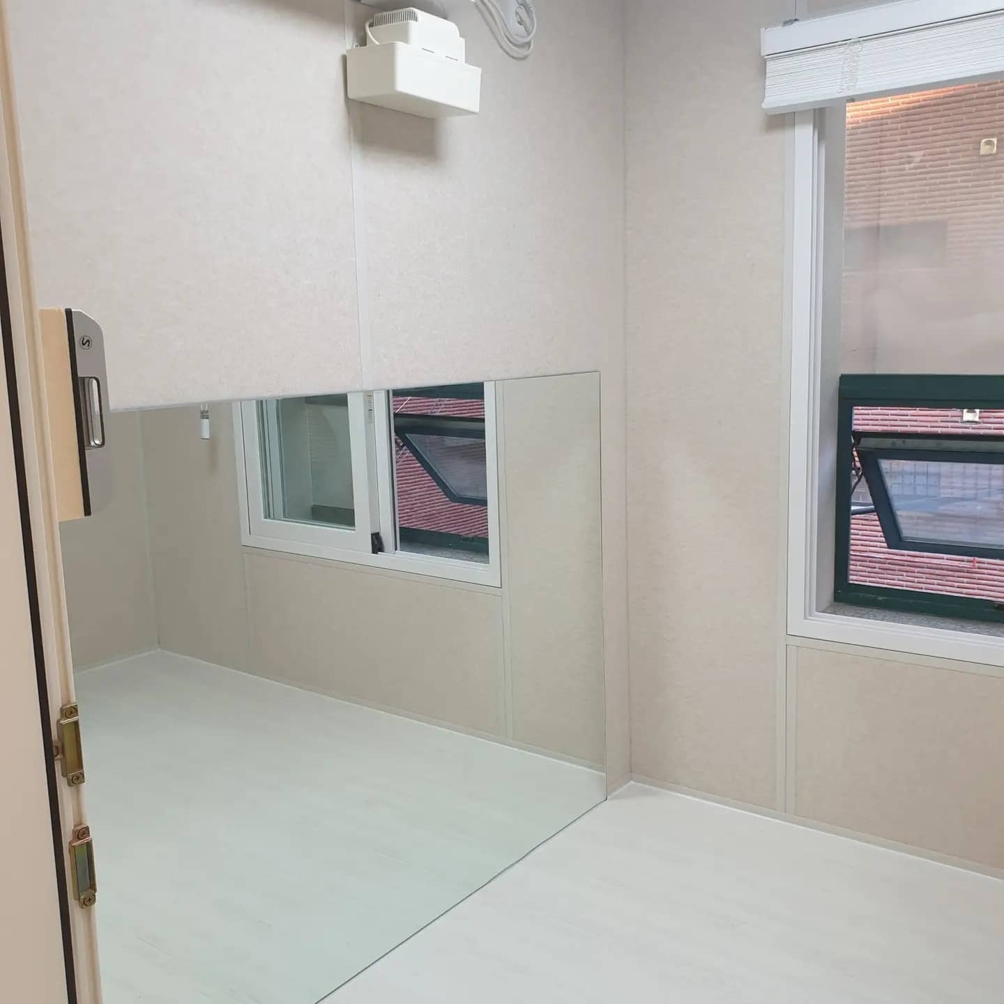 4번째 스튜디오 사진