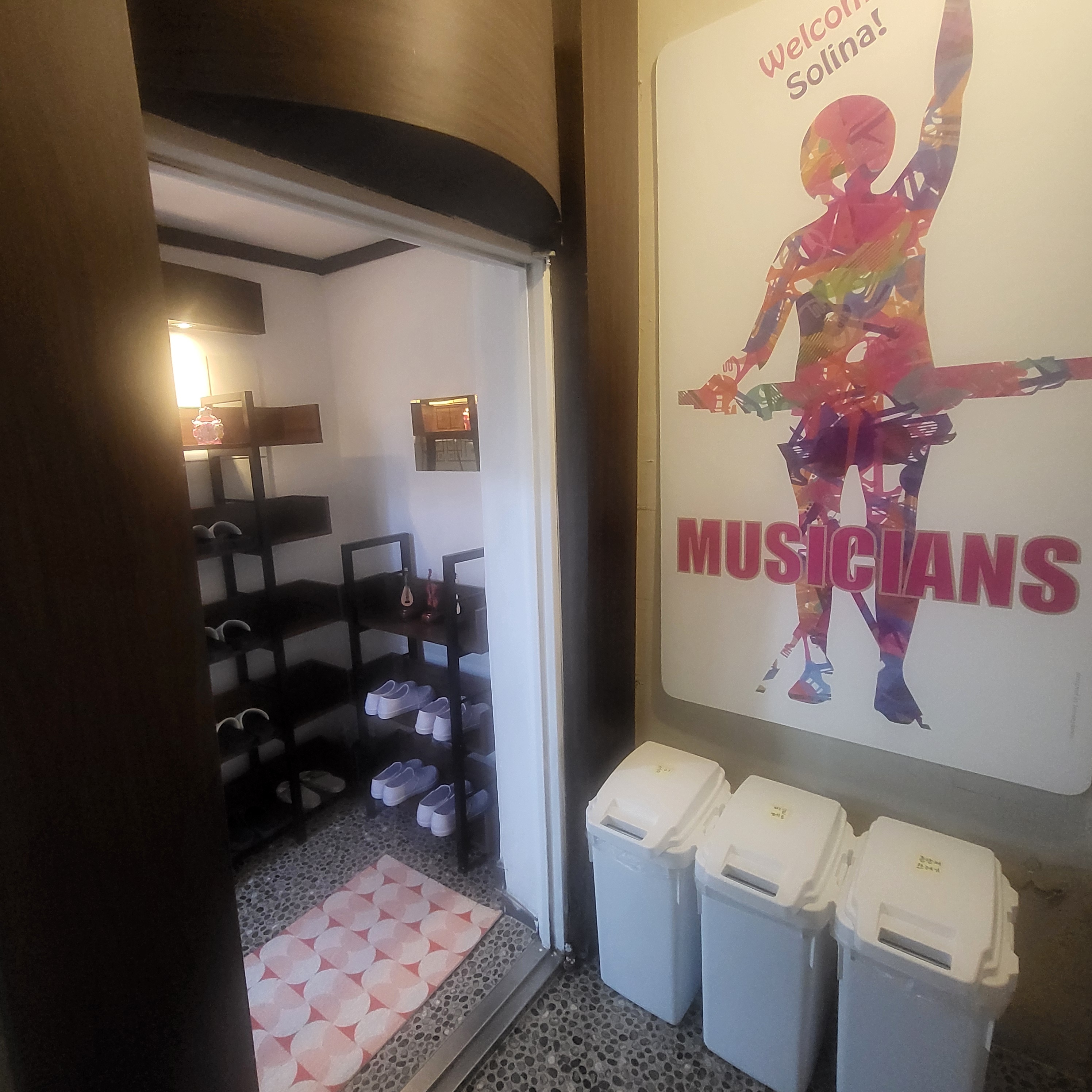 3번째 스튜디오 사진