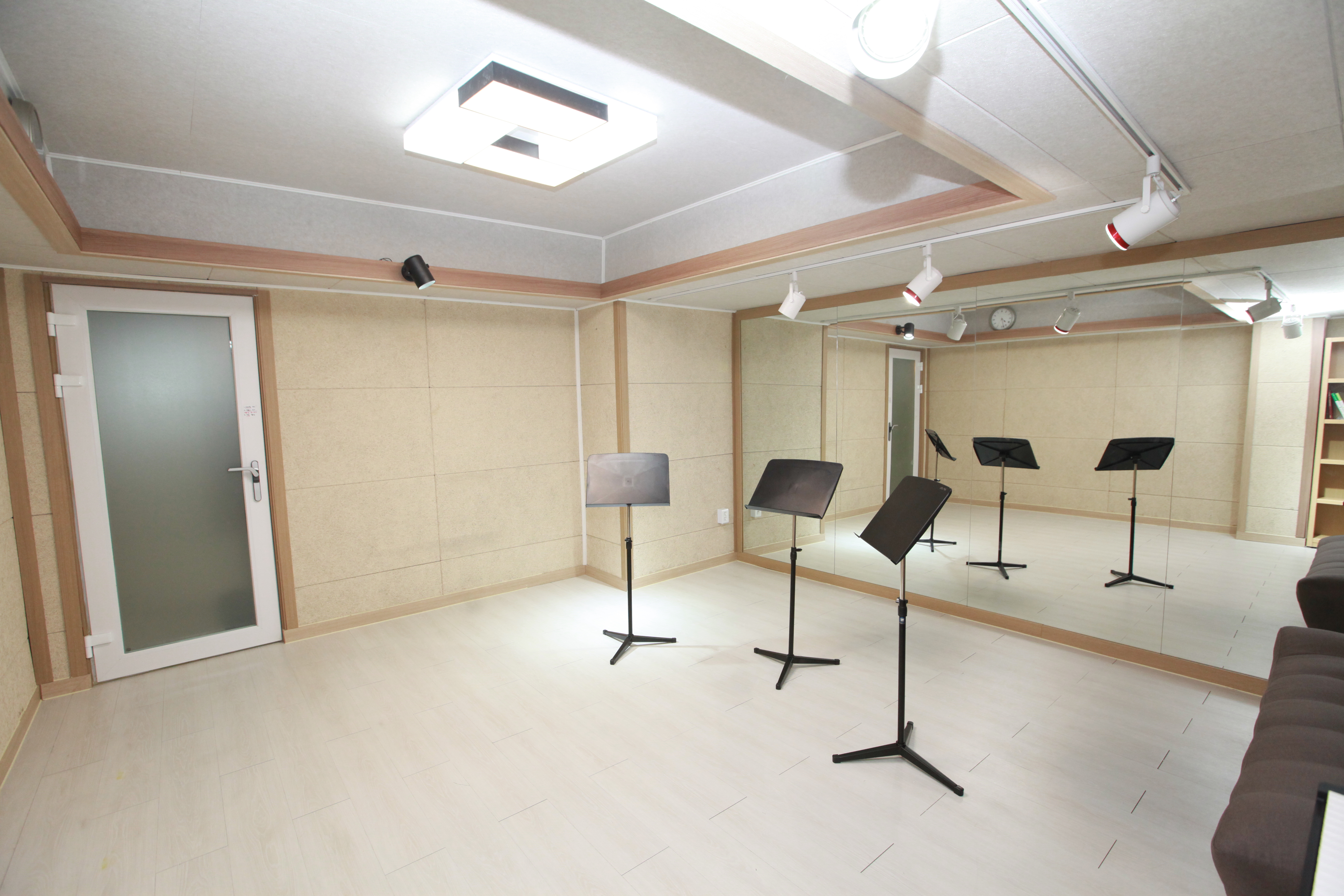 1번째 스튜디오 사진