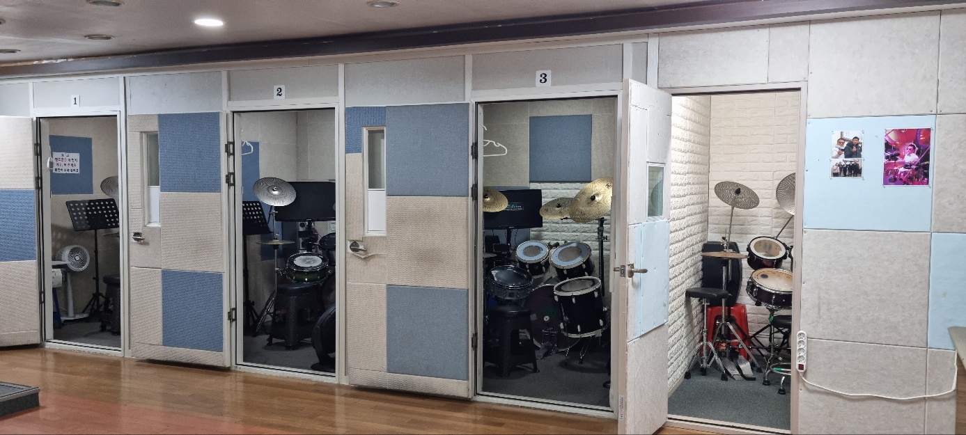 4번째 스튜디오 사진