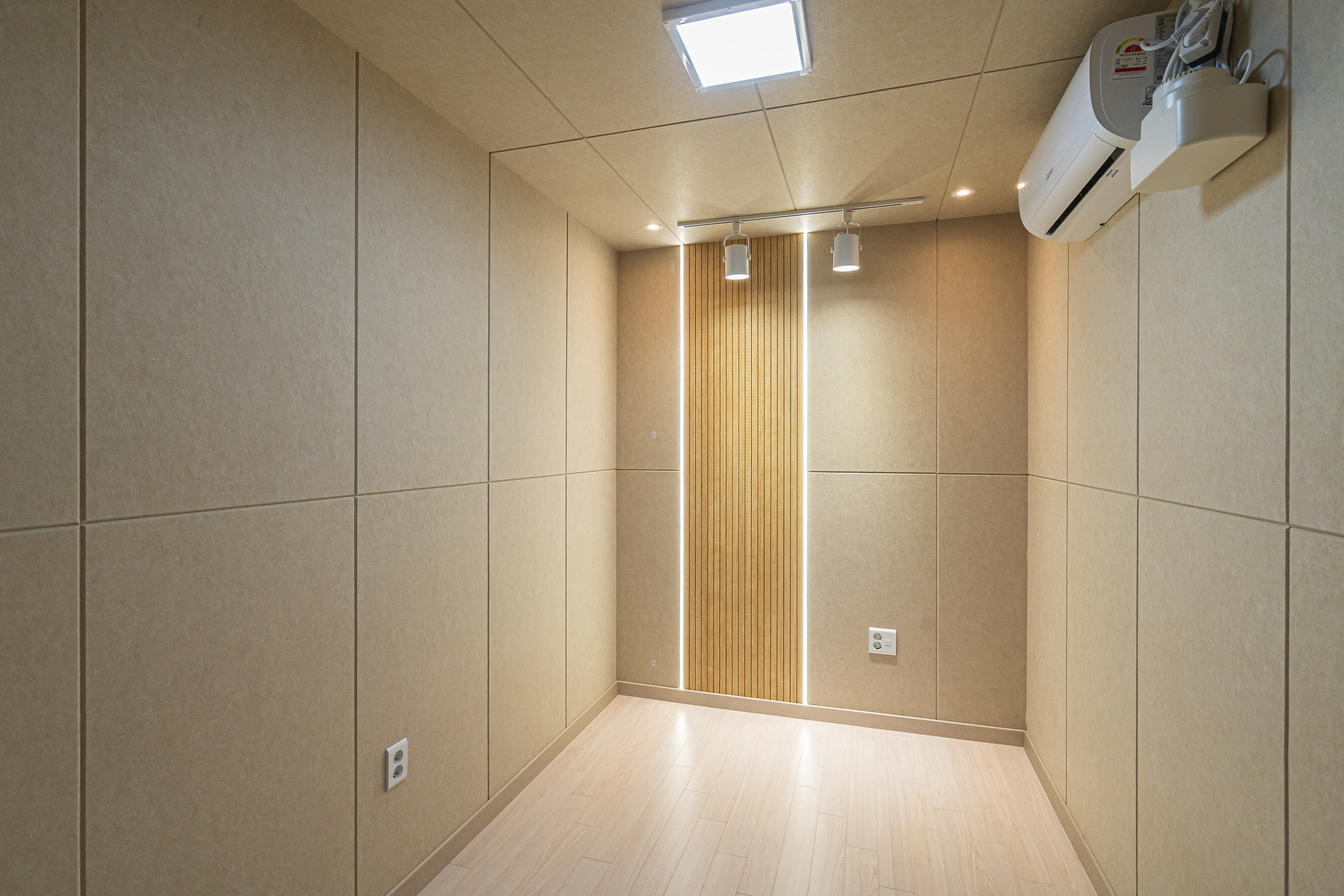 3번째 스튜디오 사진