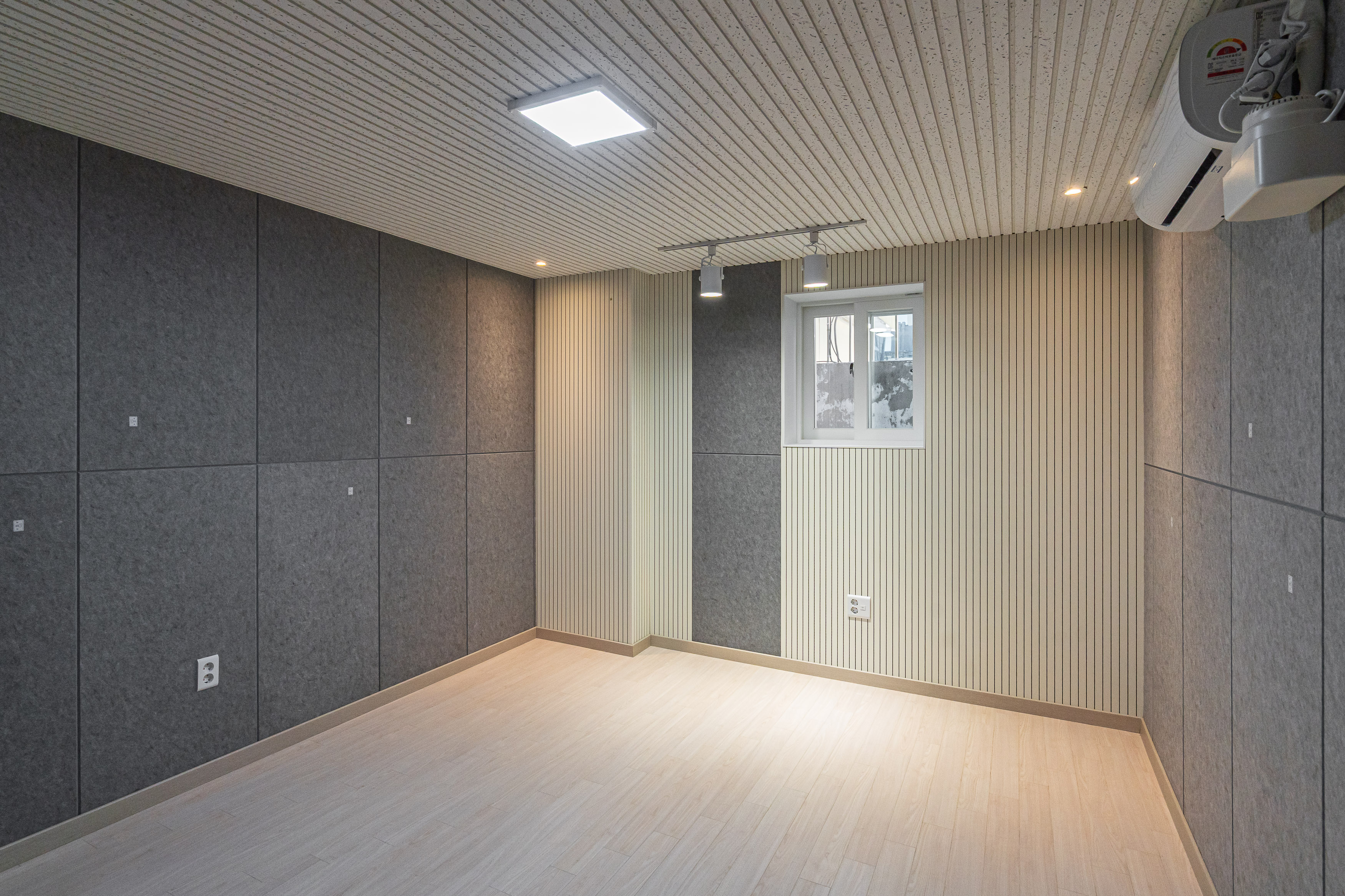 4번째 스튜디오 사진