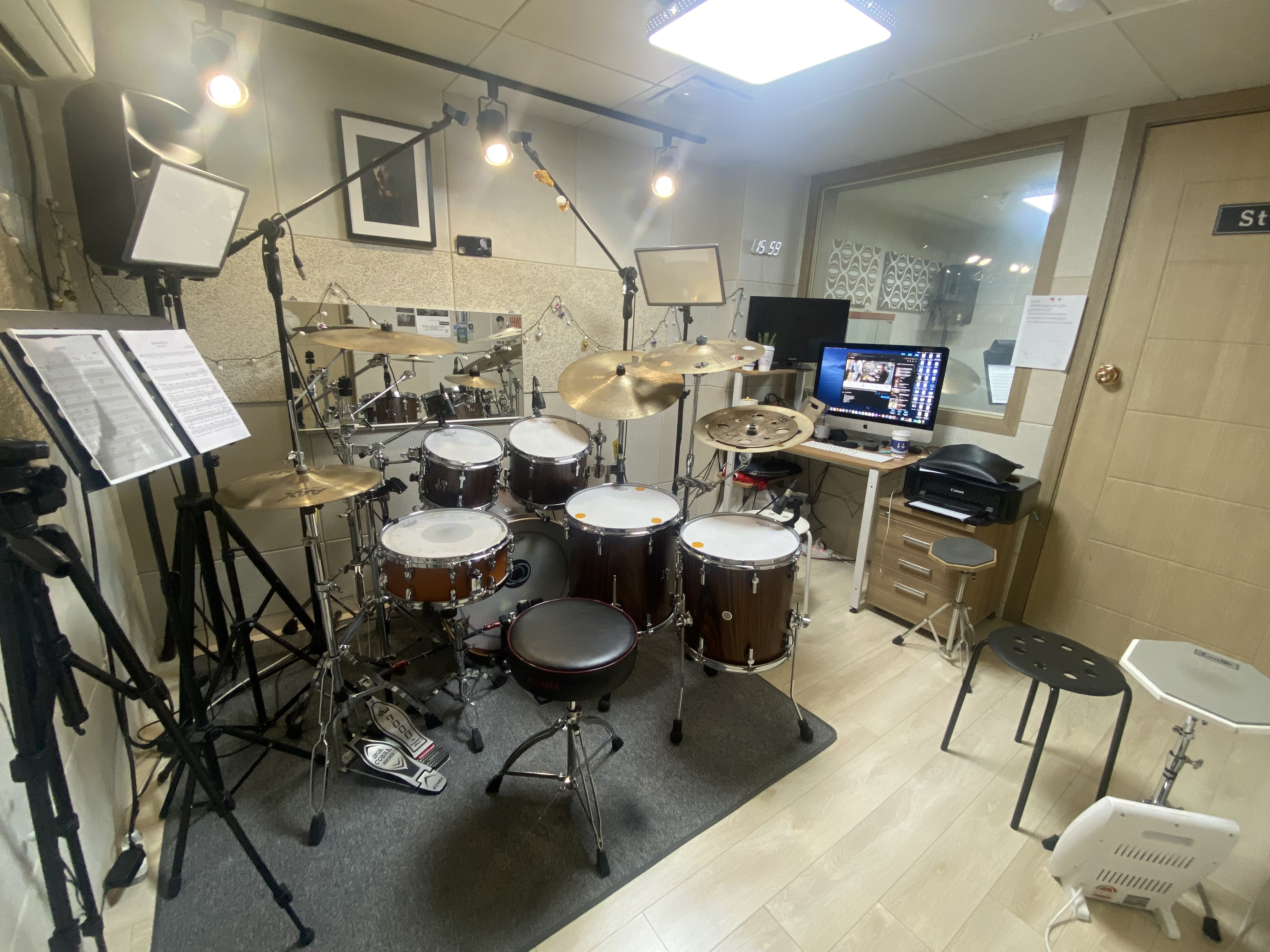 1번째 스튜디오 사진