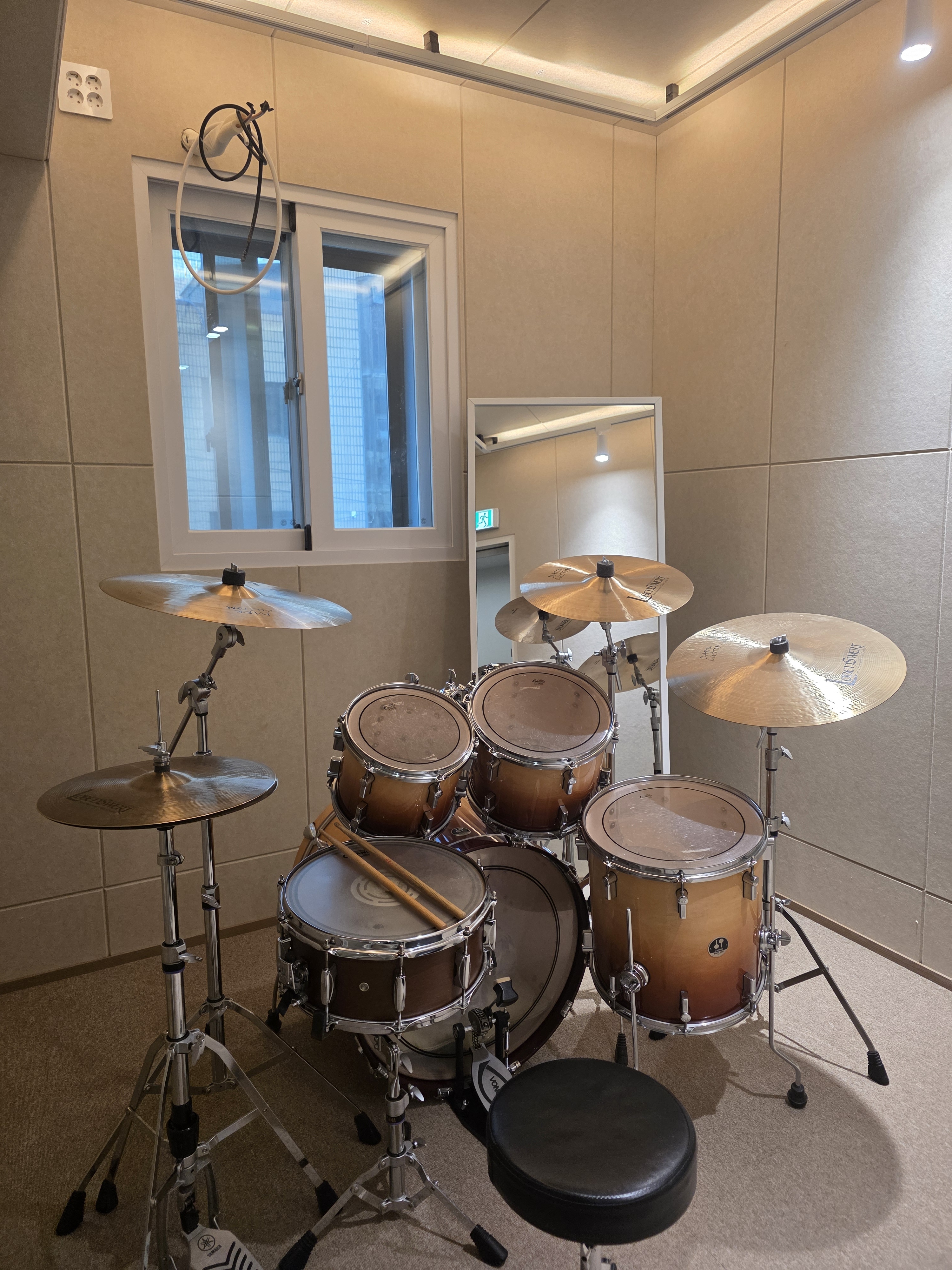 1번째 스튜디오 사진