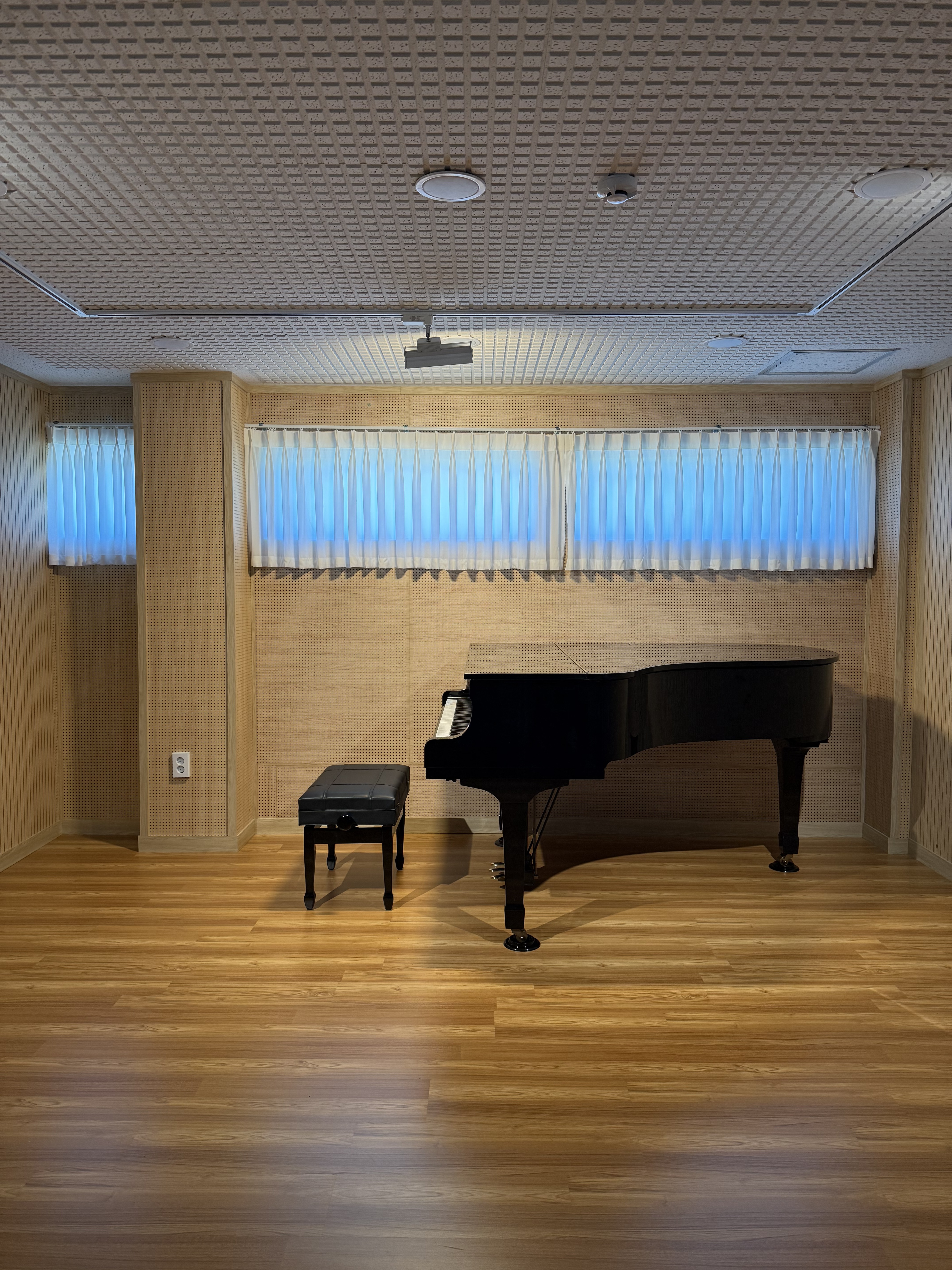 1번째 스튜디오 사진