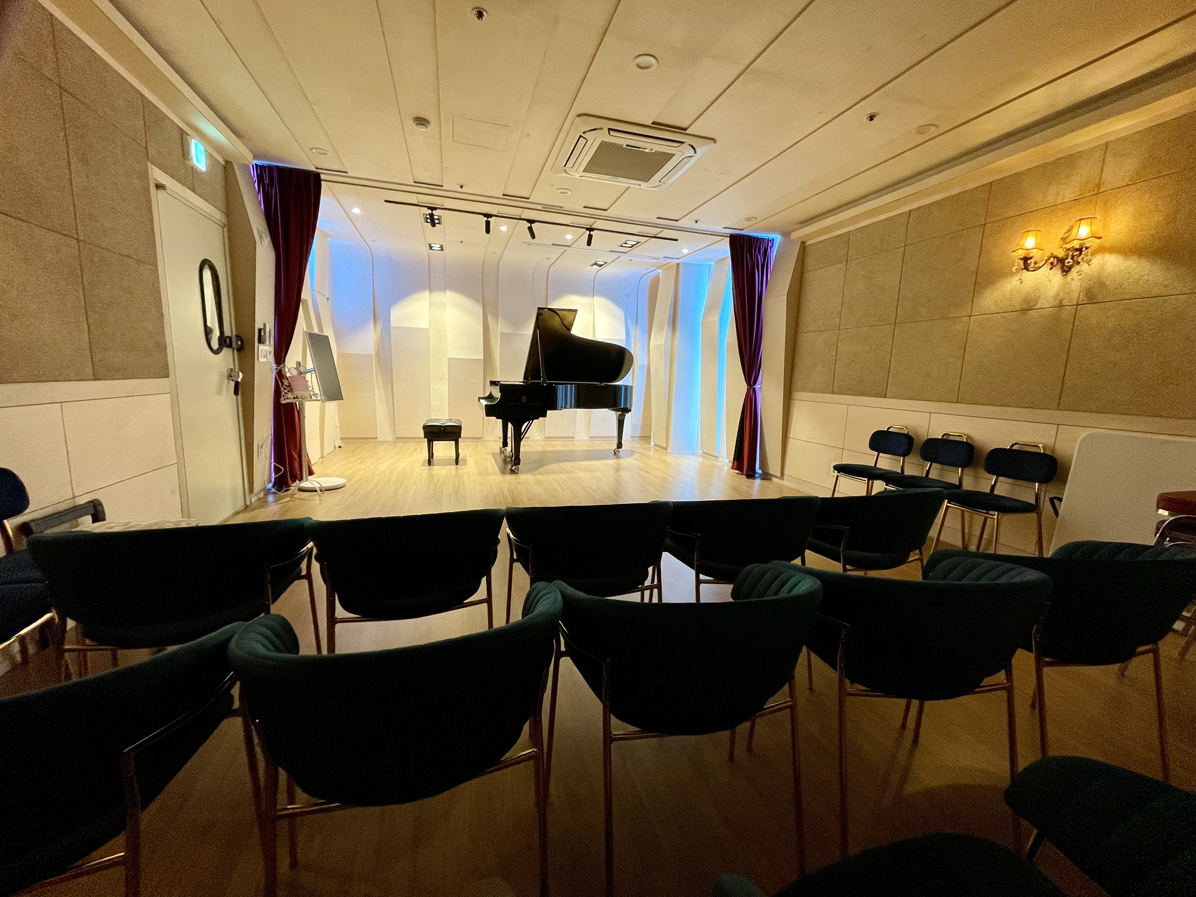 1번째 스튜디오 사진