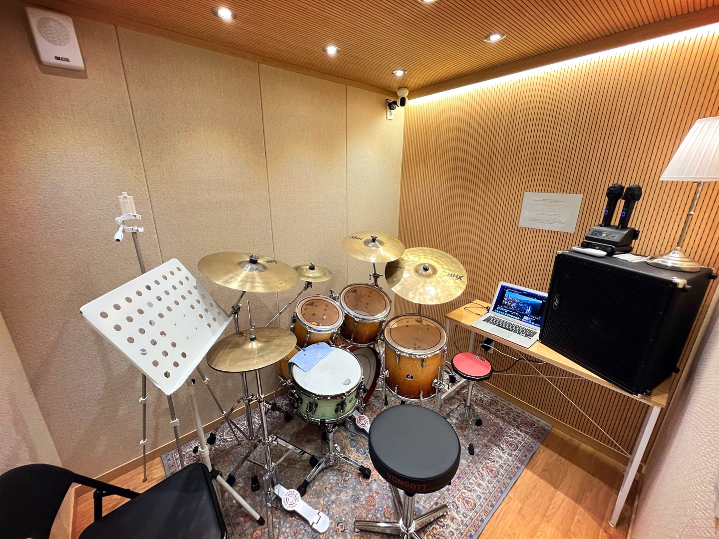 3번째 스튜디오 사진