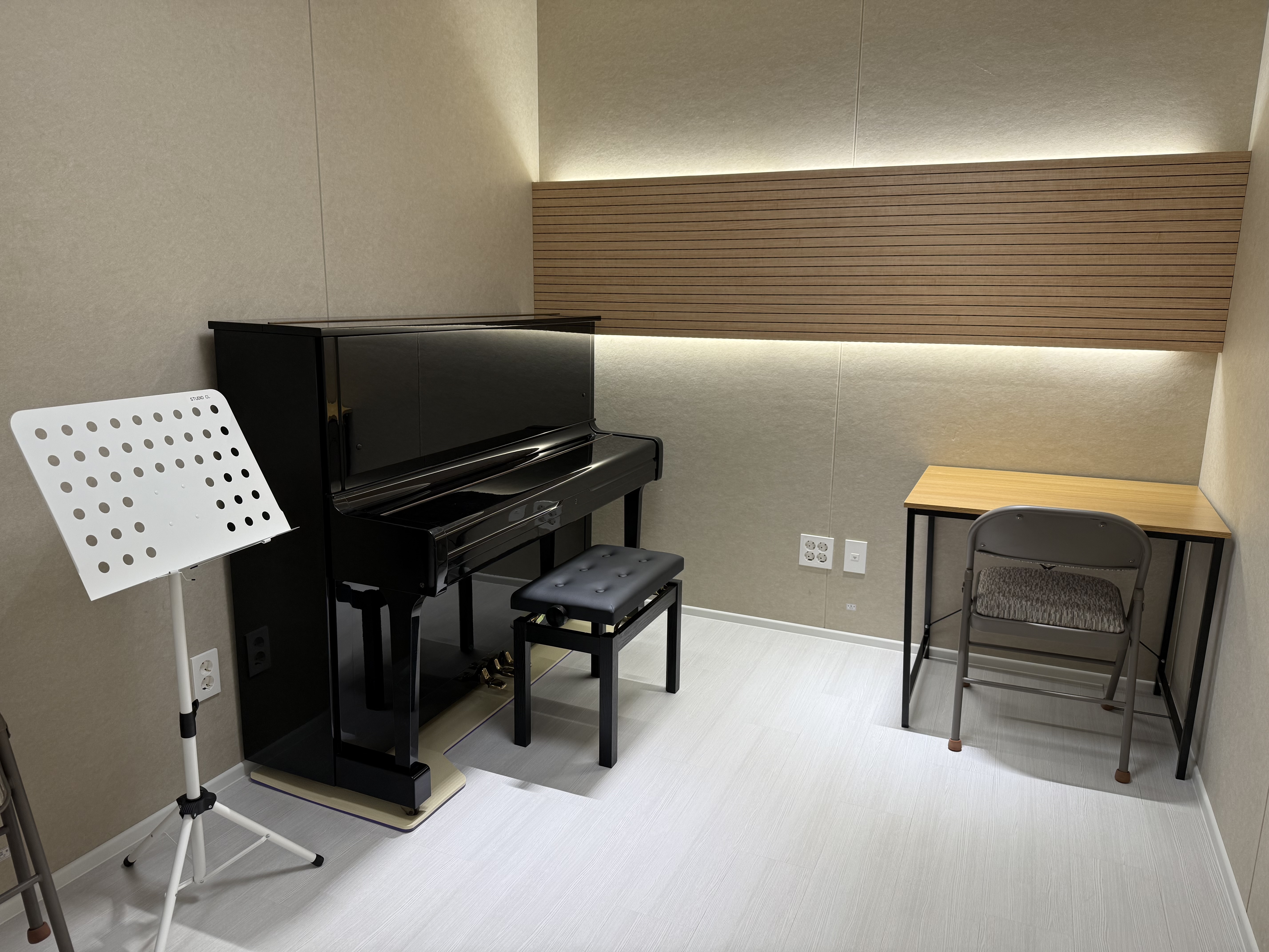 1번째 스튜디오 사진